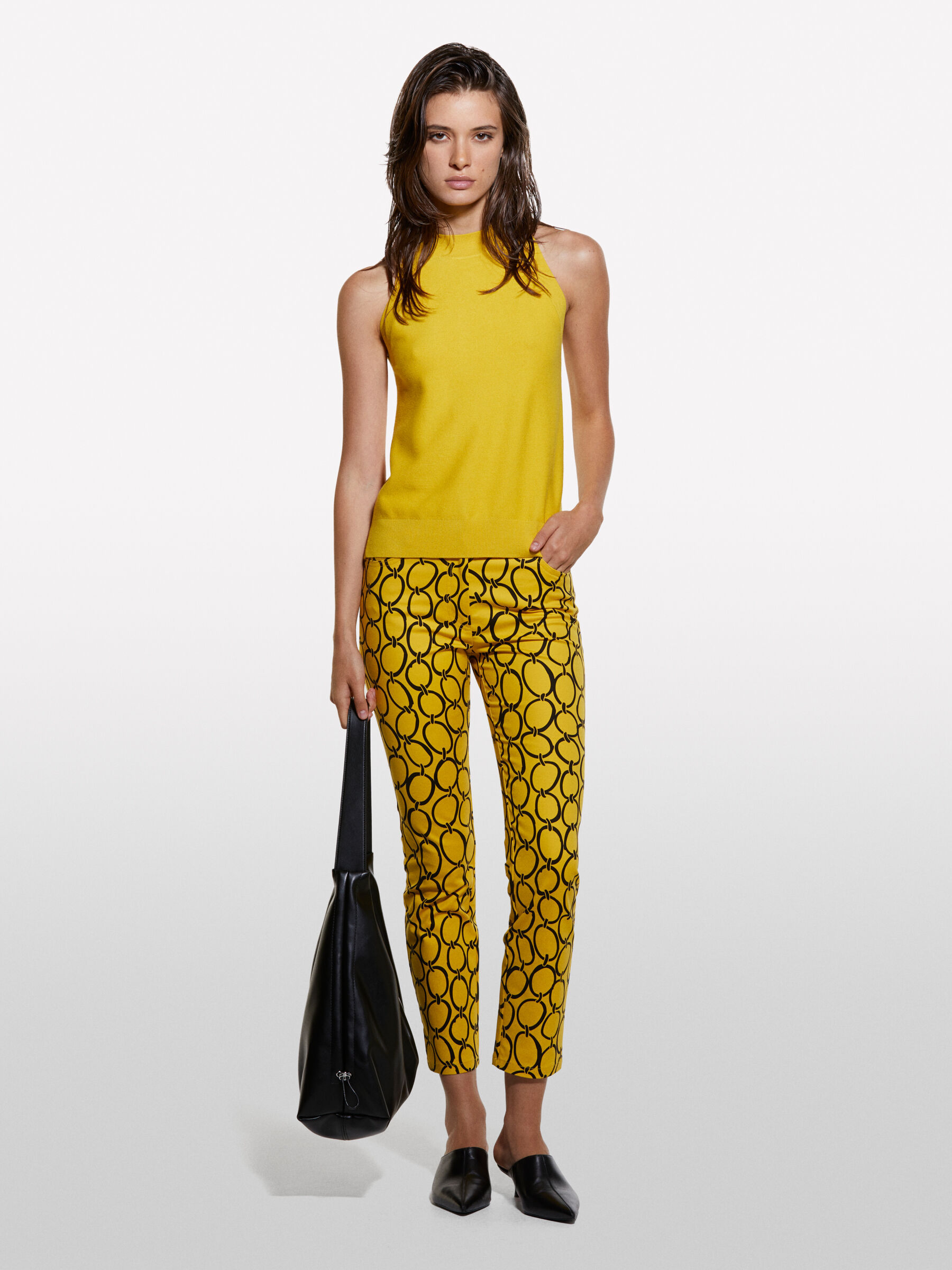 TOP Women image number null