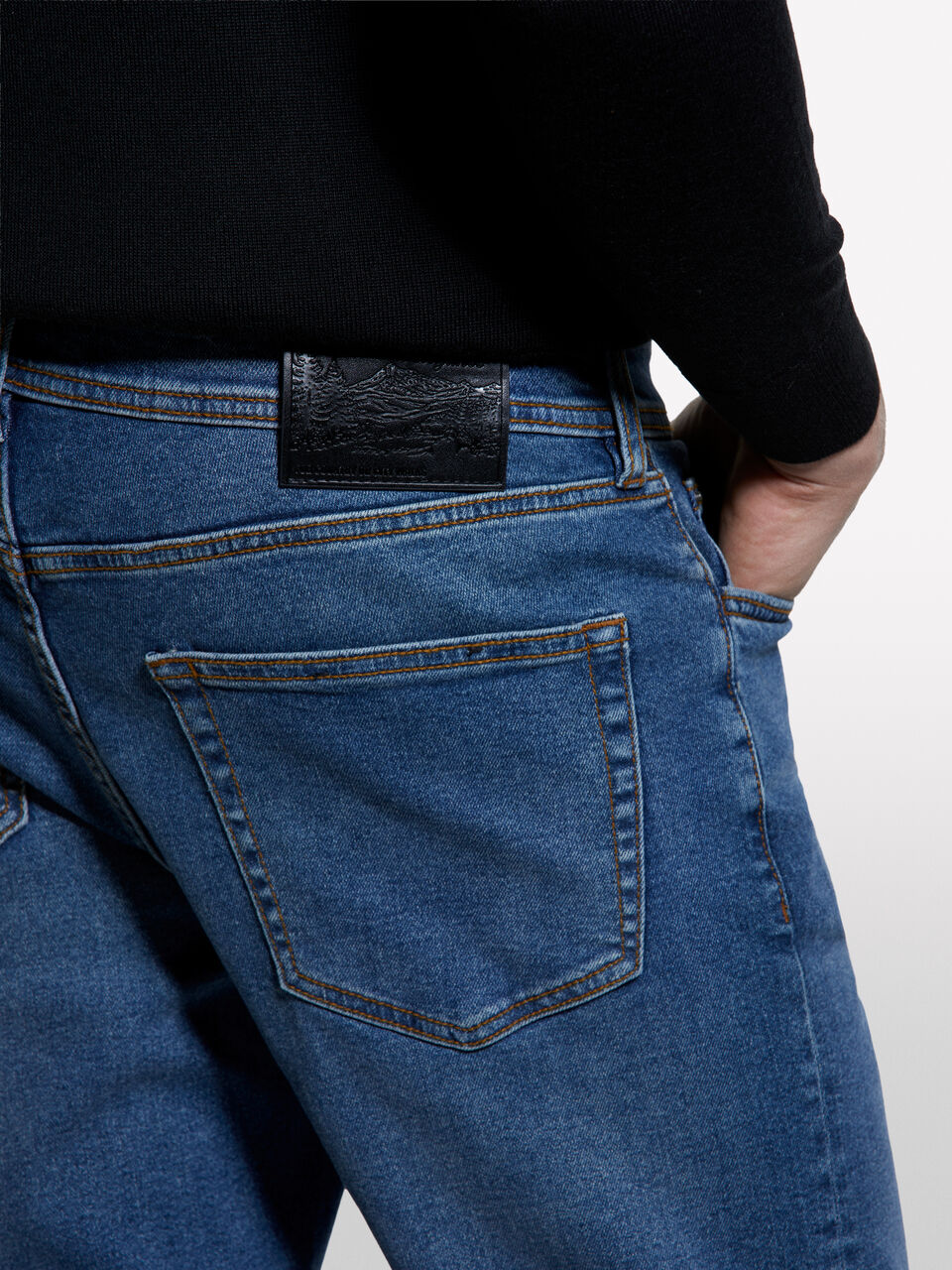 TROUSERS Men image number null