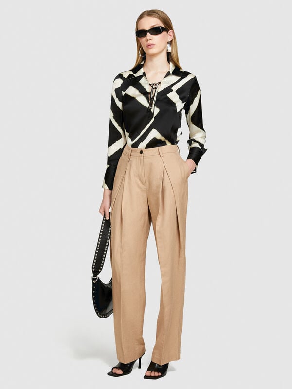 Trousers with pleats - women's palazzo trousers | Sisley