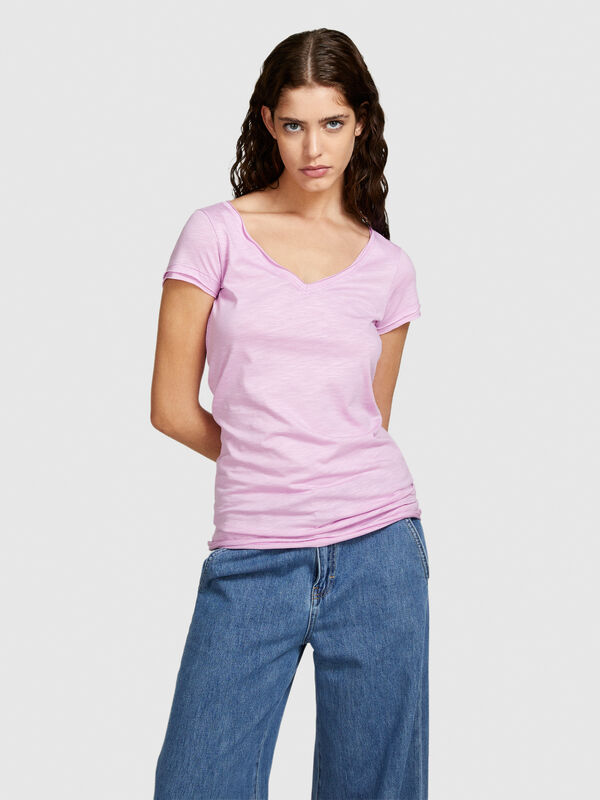 T-shirt with V-neck - women's short sleeve t-shirts | Sisley