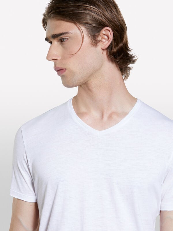 White slim fit t-shirt - men's short sleeve t-shirts | Sisley