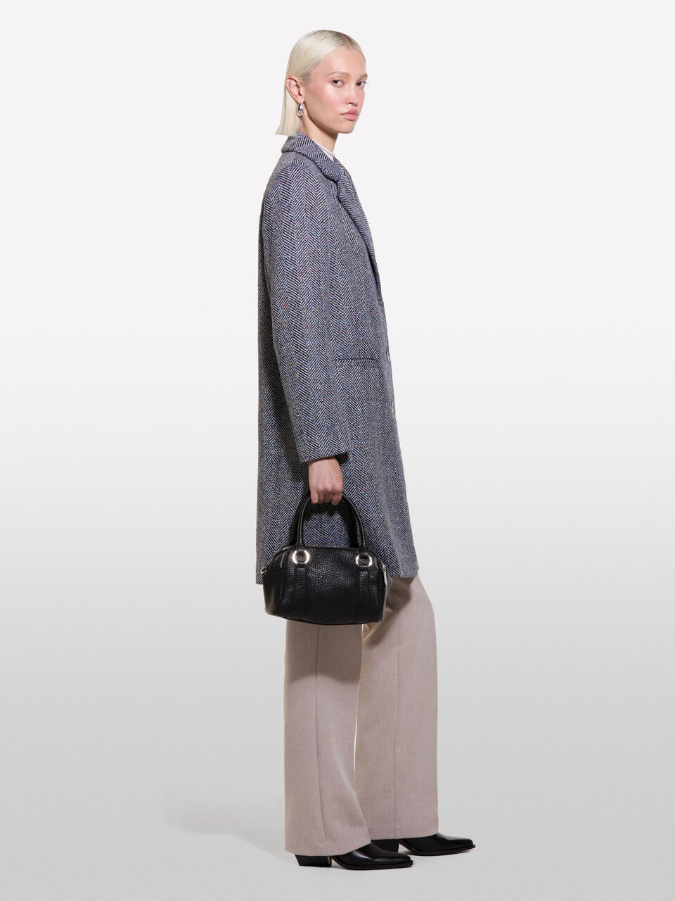 COAT Women image number null