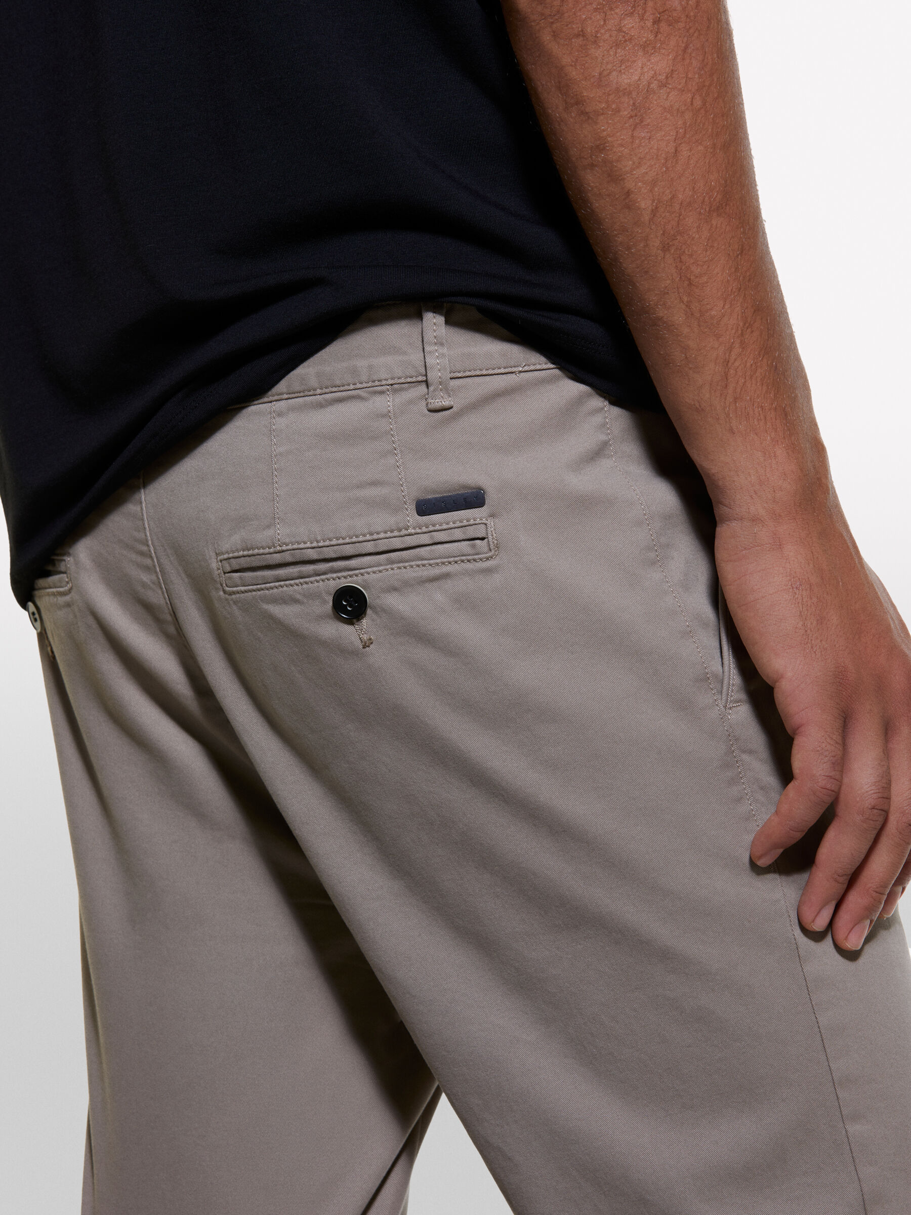 TROUSERS Men image number null