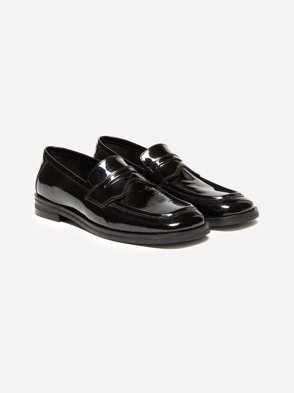 Black moccasins in 100% patent leather - women's flat shoes | Sisley