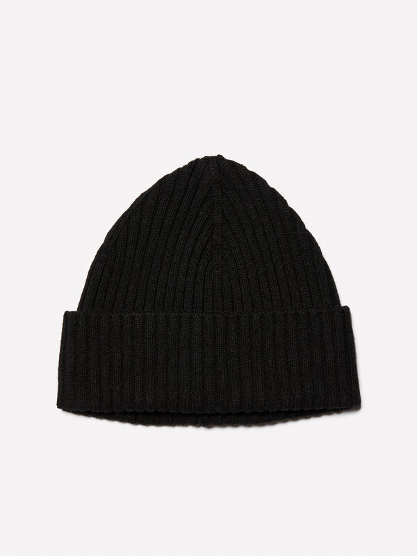 Black knit hat - men's hats | Sisley