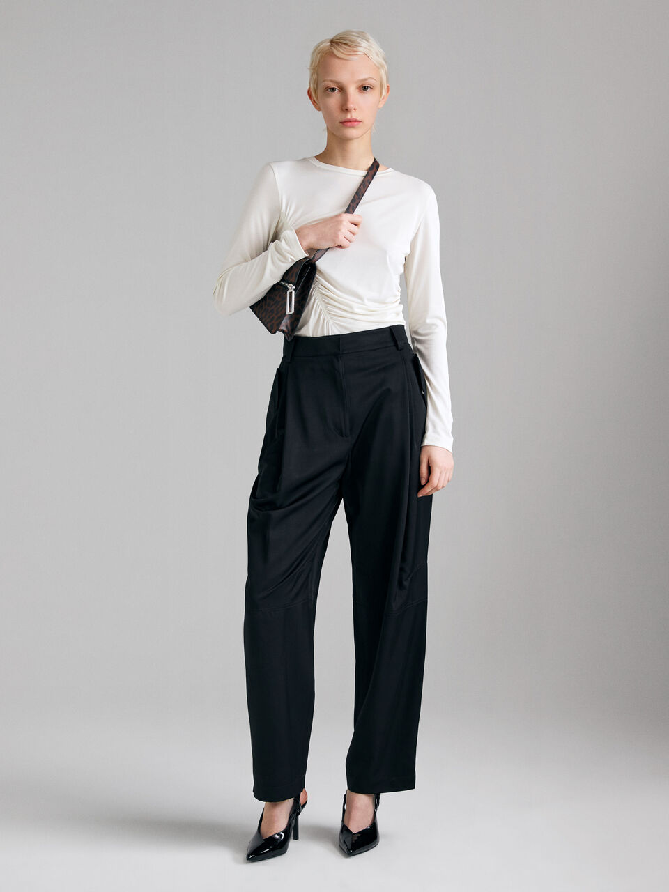 TROUSERS Women image number null