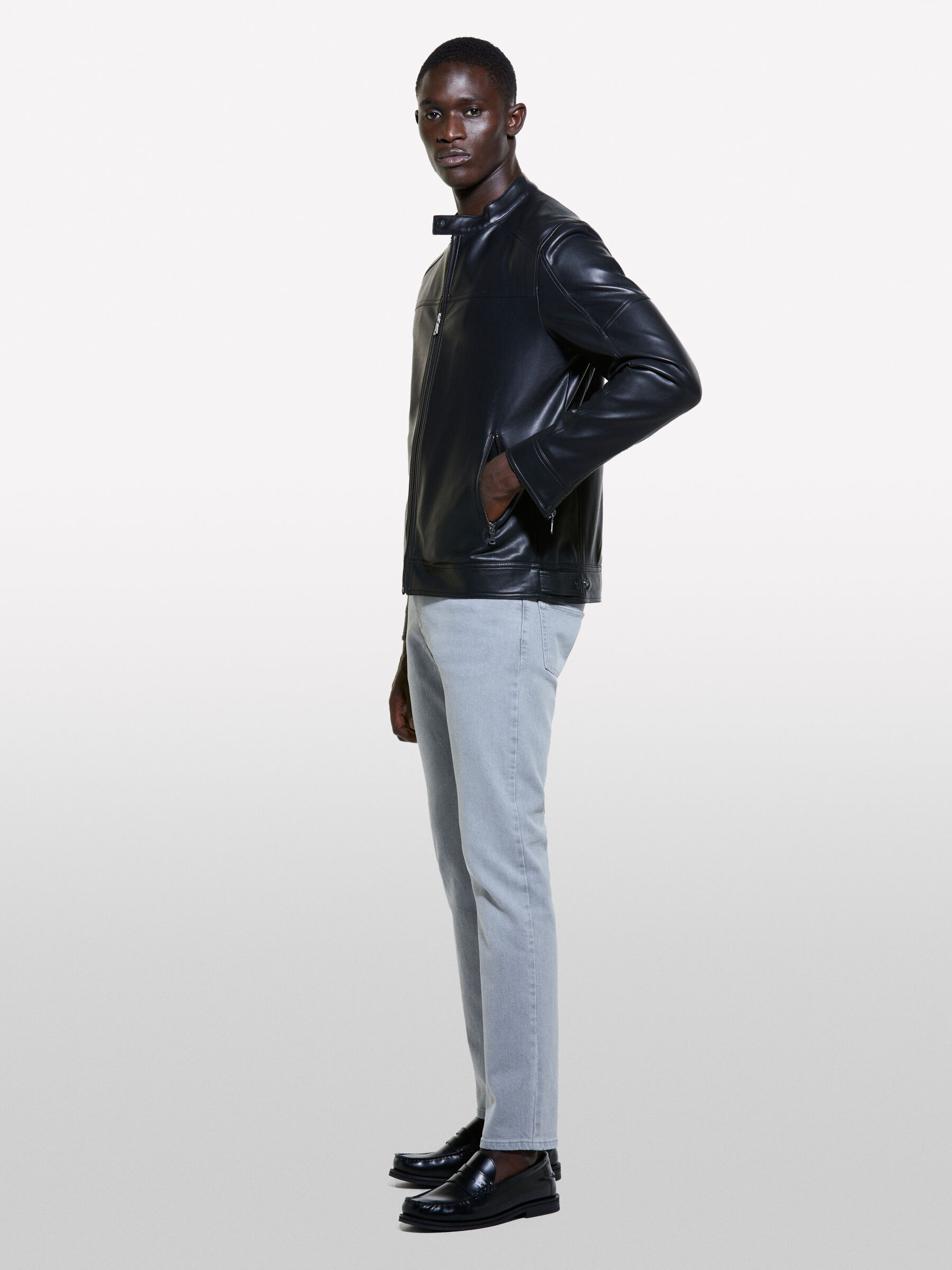 TROUSERS Men image number null