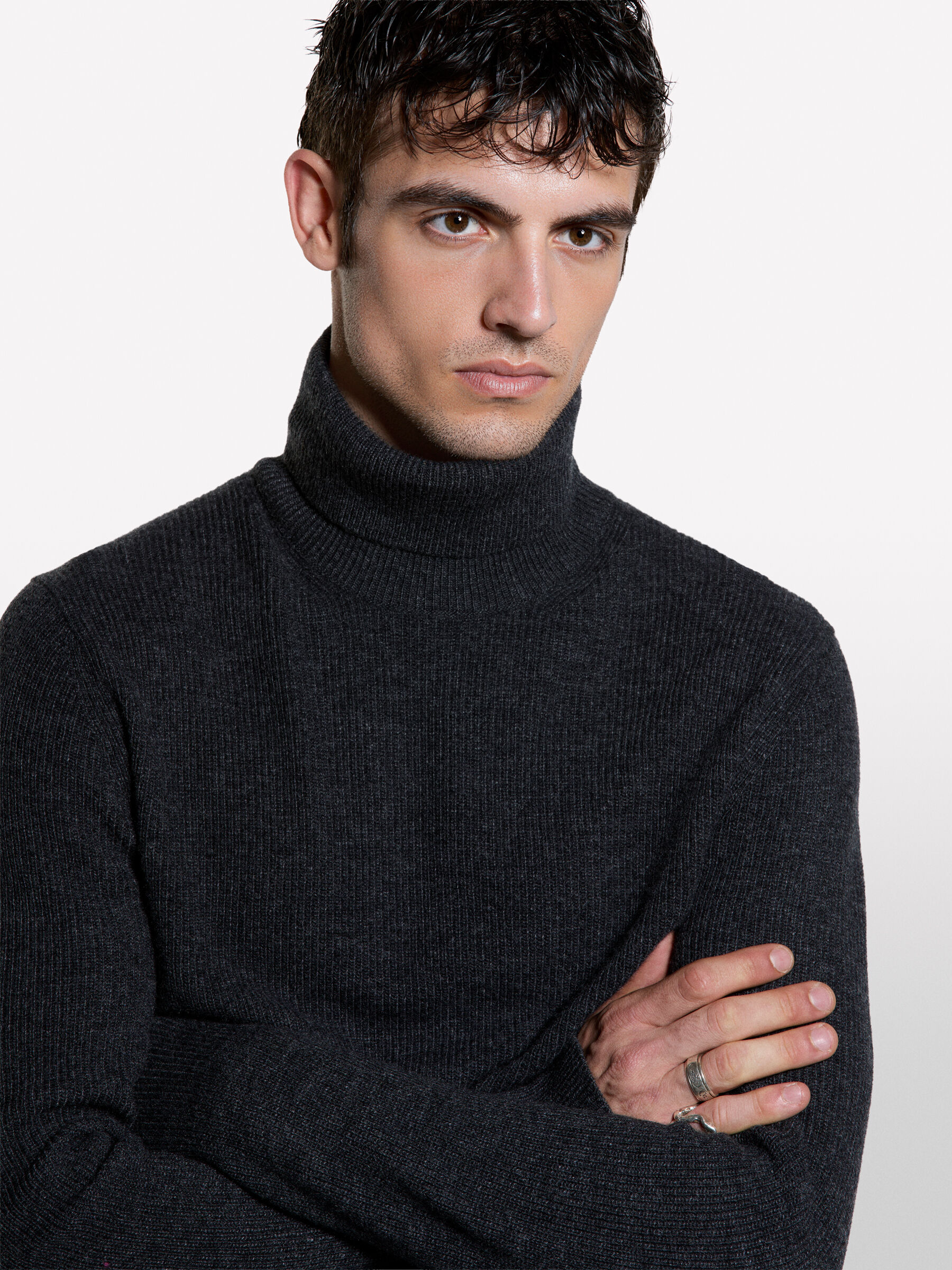TURTLE NECK SWEATER Men image number null