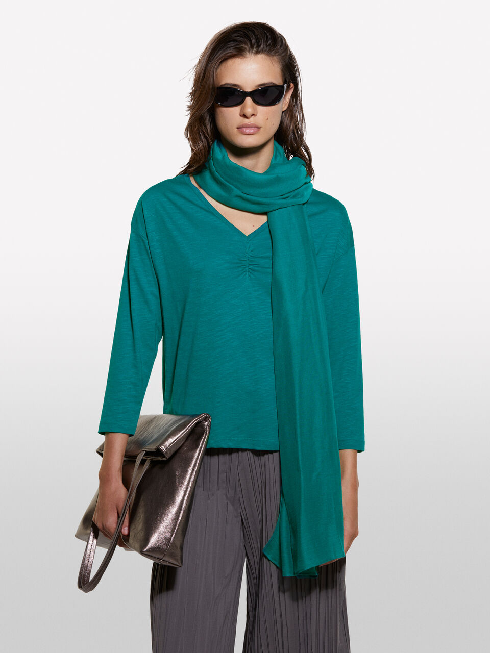 SCARF Women image number null