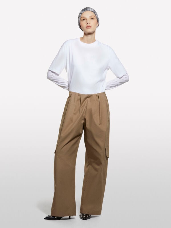 Beige cargo trousers with pleats - women's joggers | Sisley