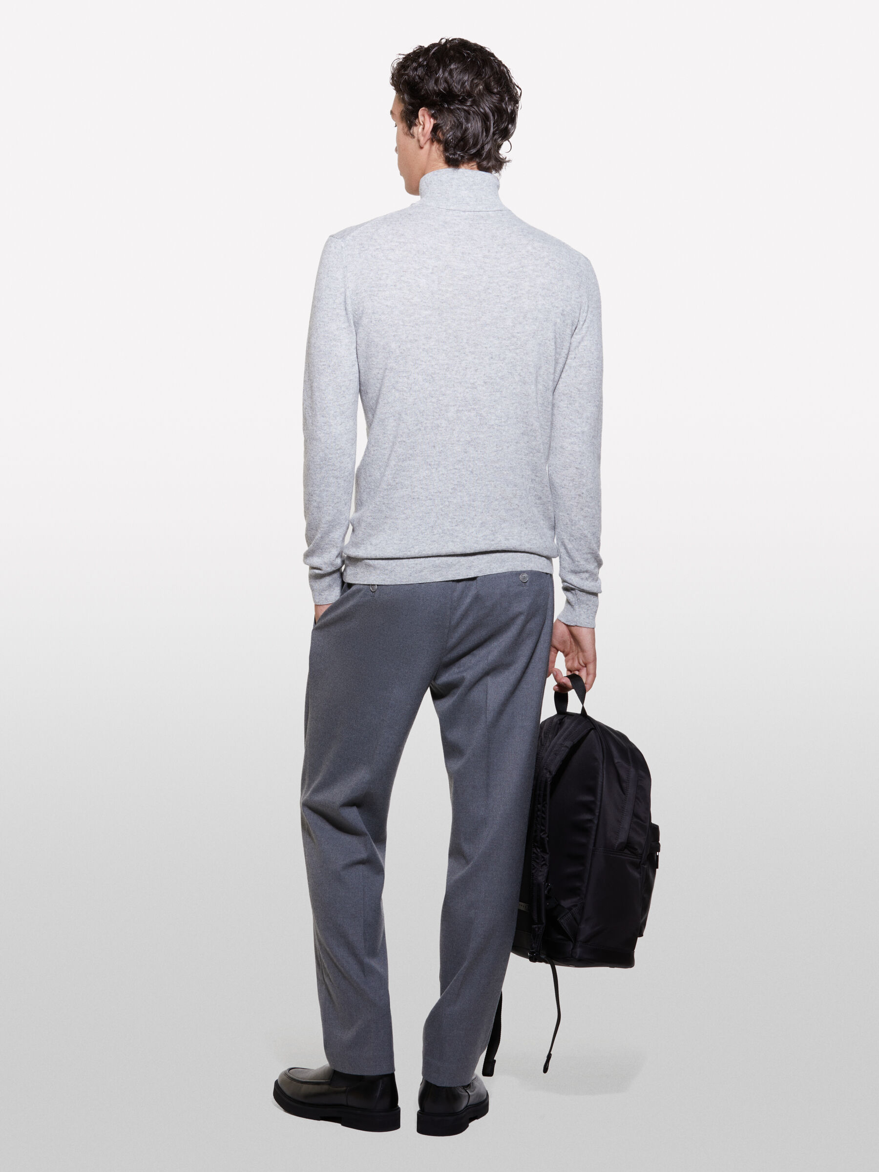 TURTLE NECK SW. L/S Men image number null