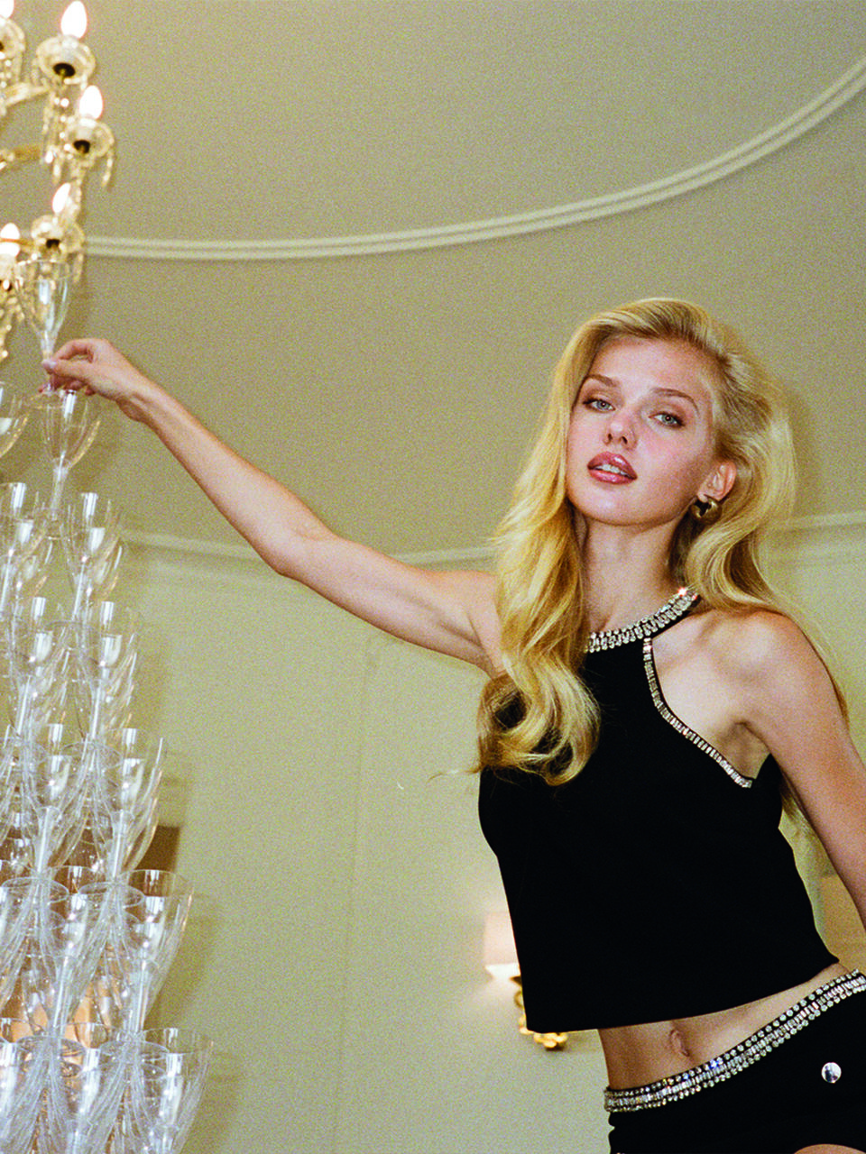 TOP Women image number null