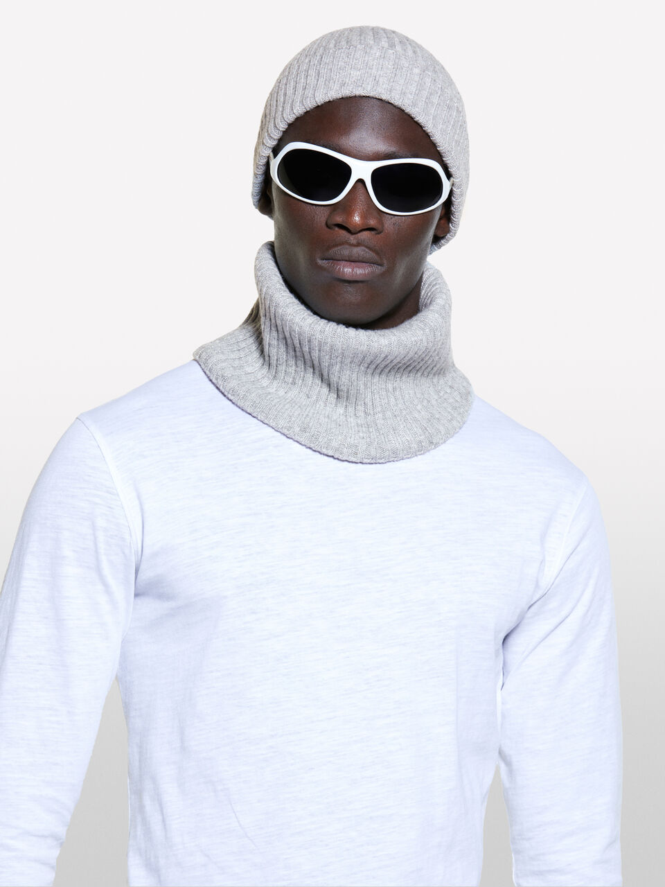 KNITTED - HAT Men image number null