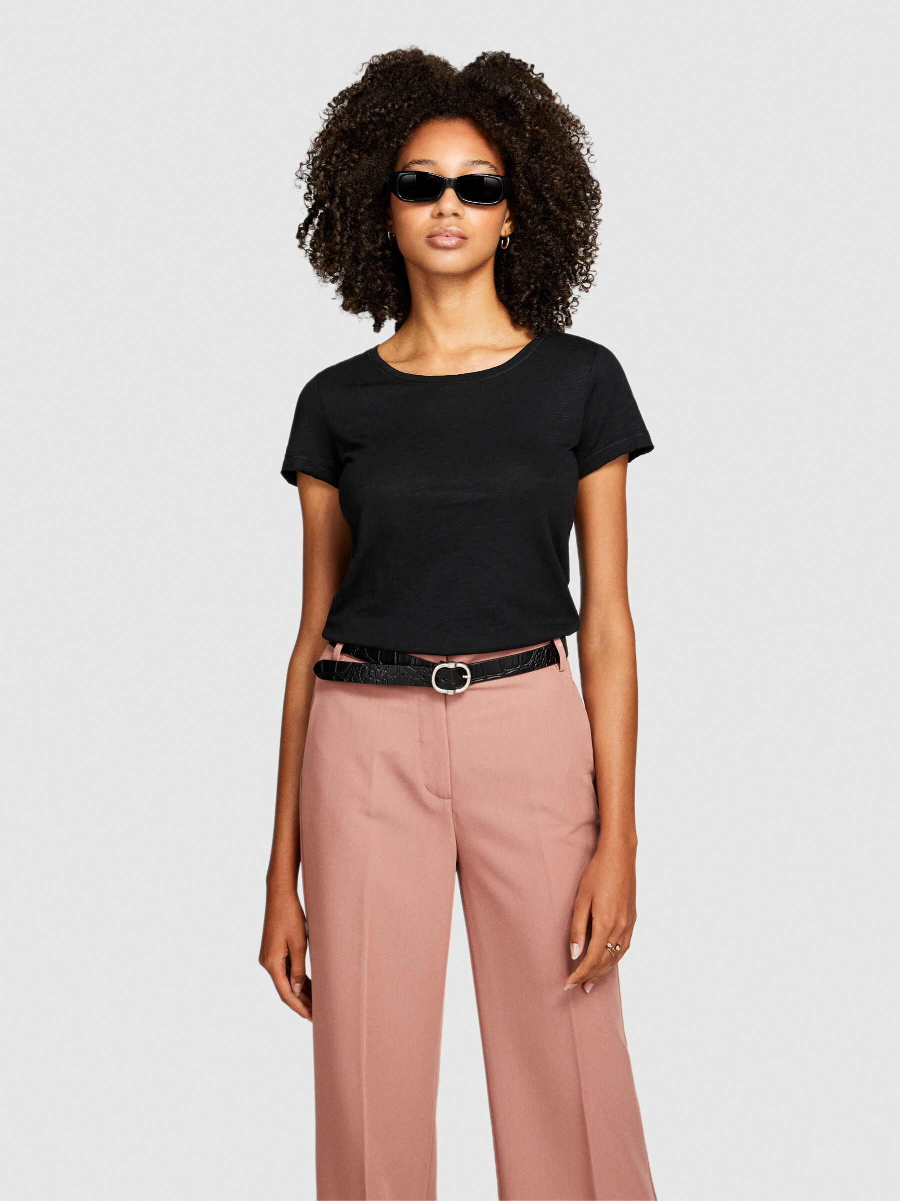 Round neck t-shirt with raw cut Women image number null