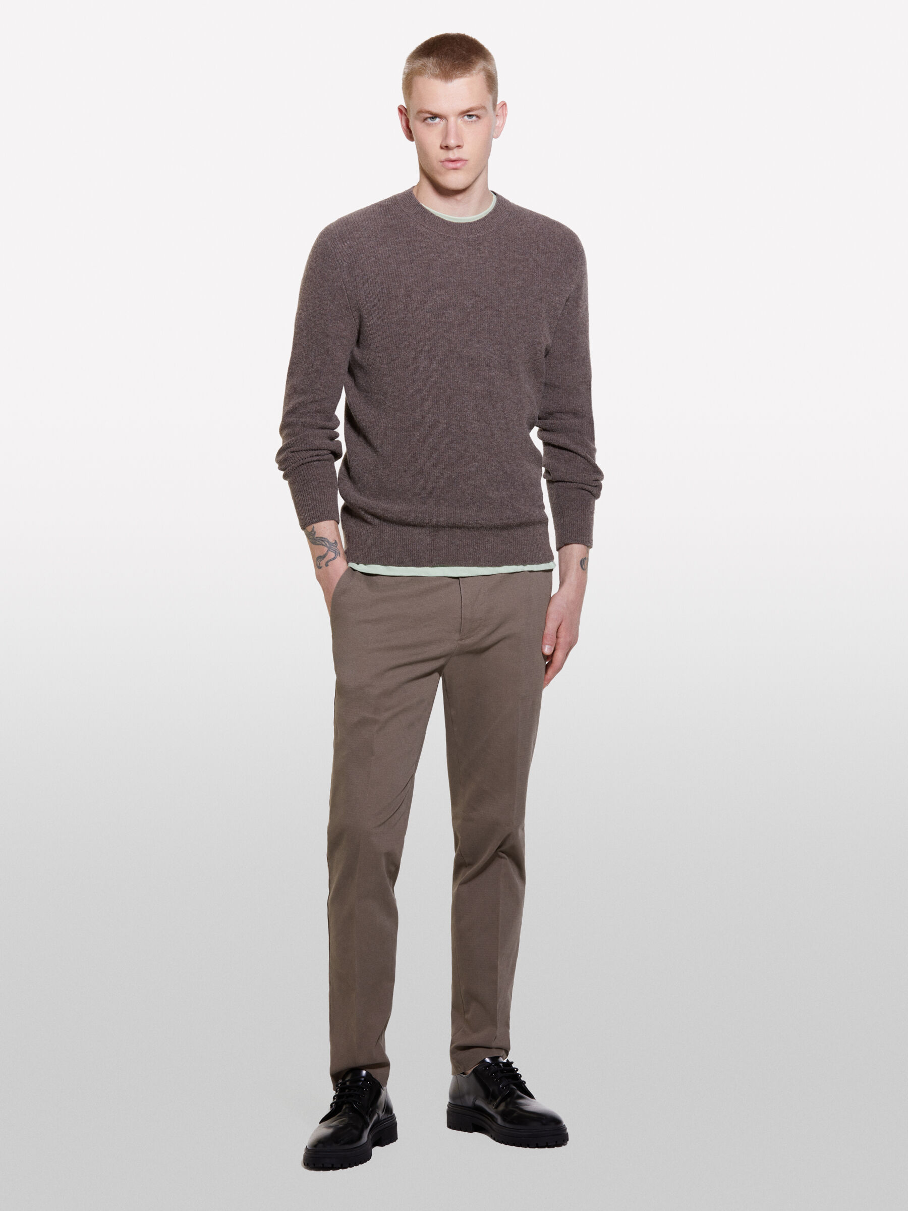 TROUSERS Men image number null