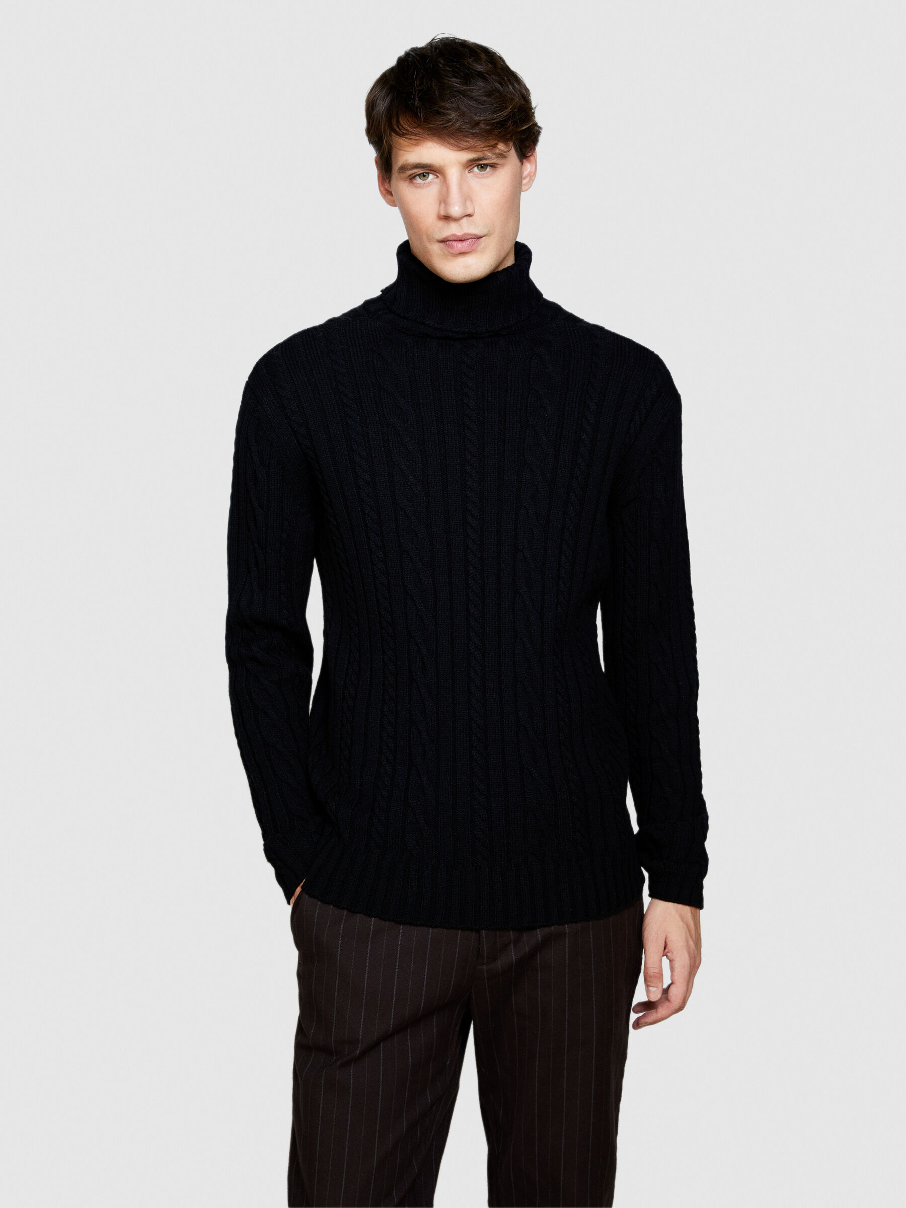 Men's black cable top knit turtleneck sweater