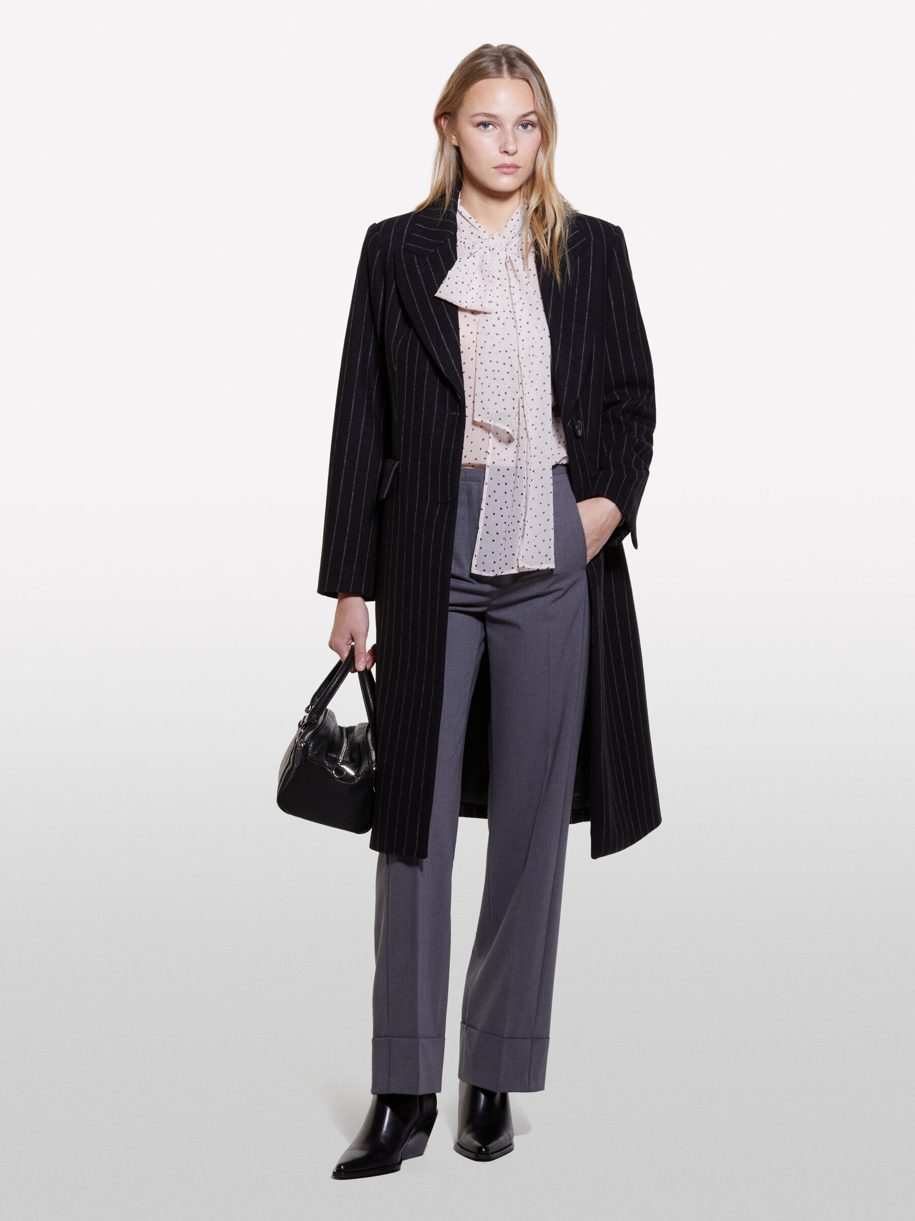 COAT Women image number null