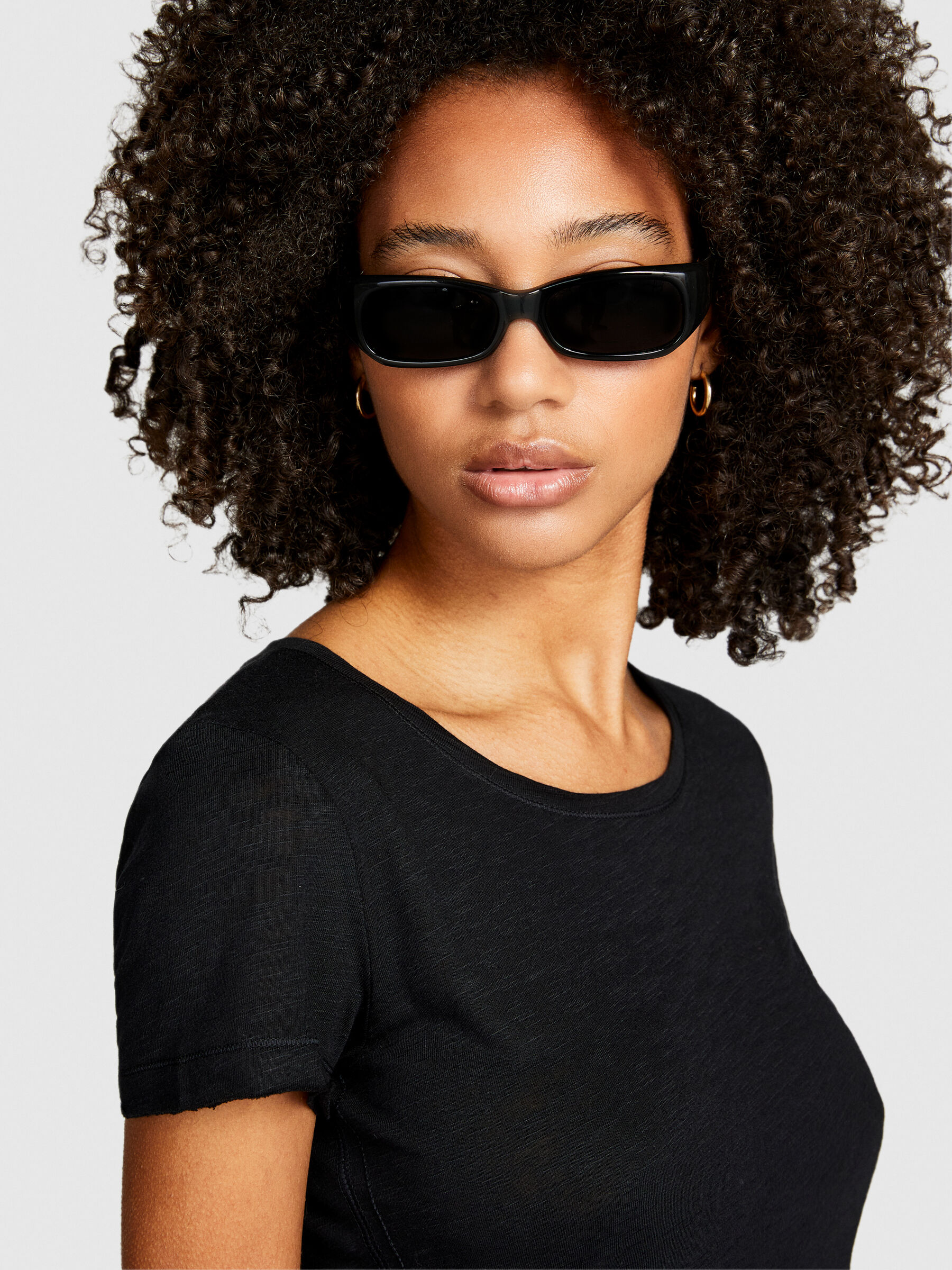 Round neck t-shirt with raw cut Women image number null