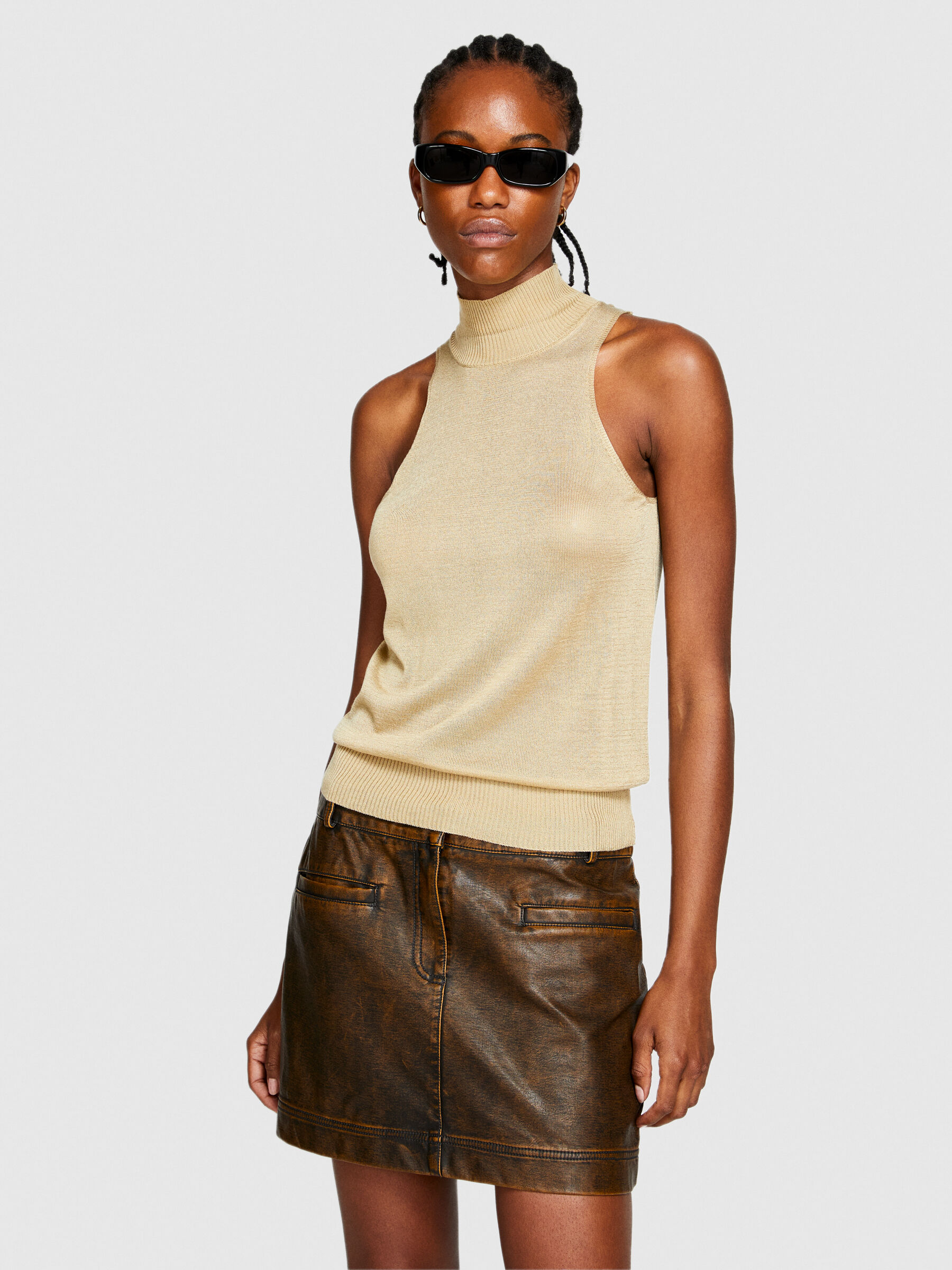 Tan hotsell turtleneck shirt