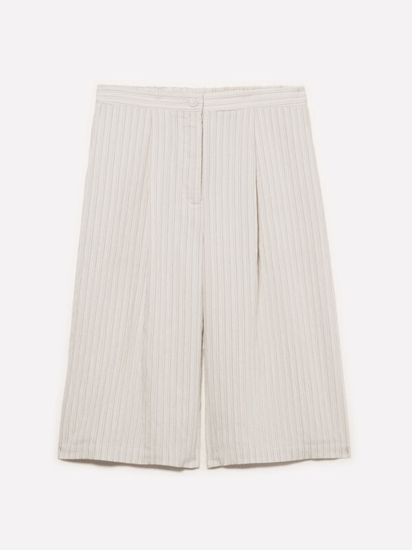 Cream white striped bermudas Cream white striped bermudas - women's shorts | Sisley