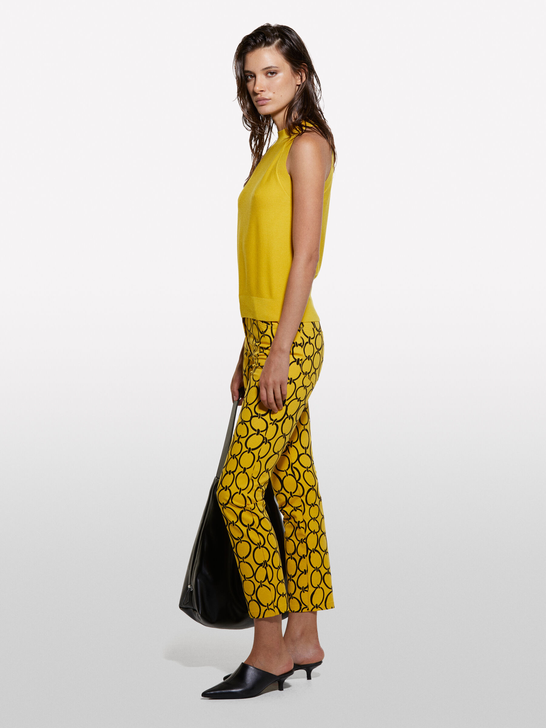 TOP Women image number null