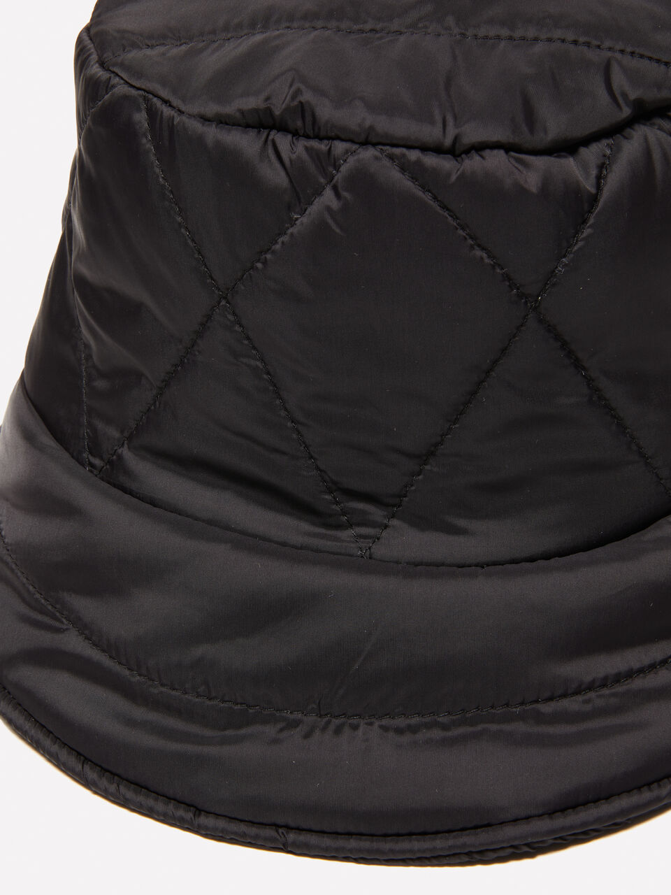 HAT Women image number null