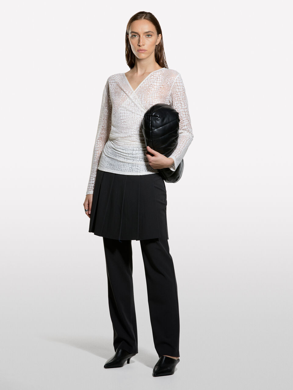 V NECK SWEATER L/S Women image number null