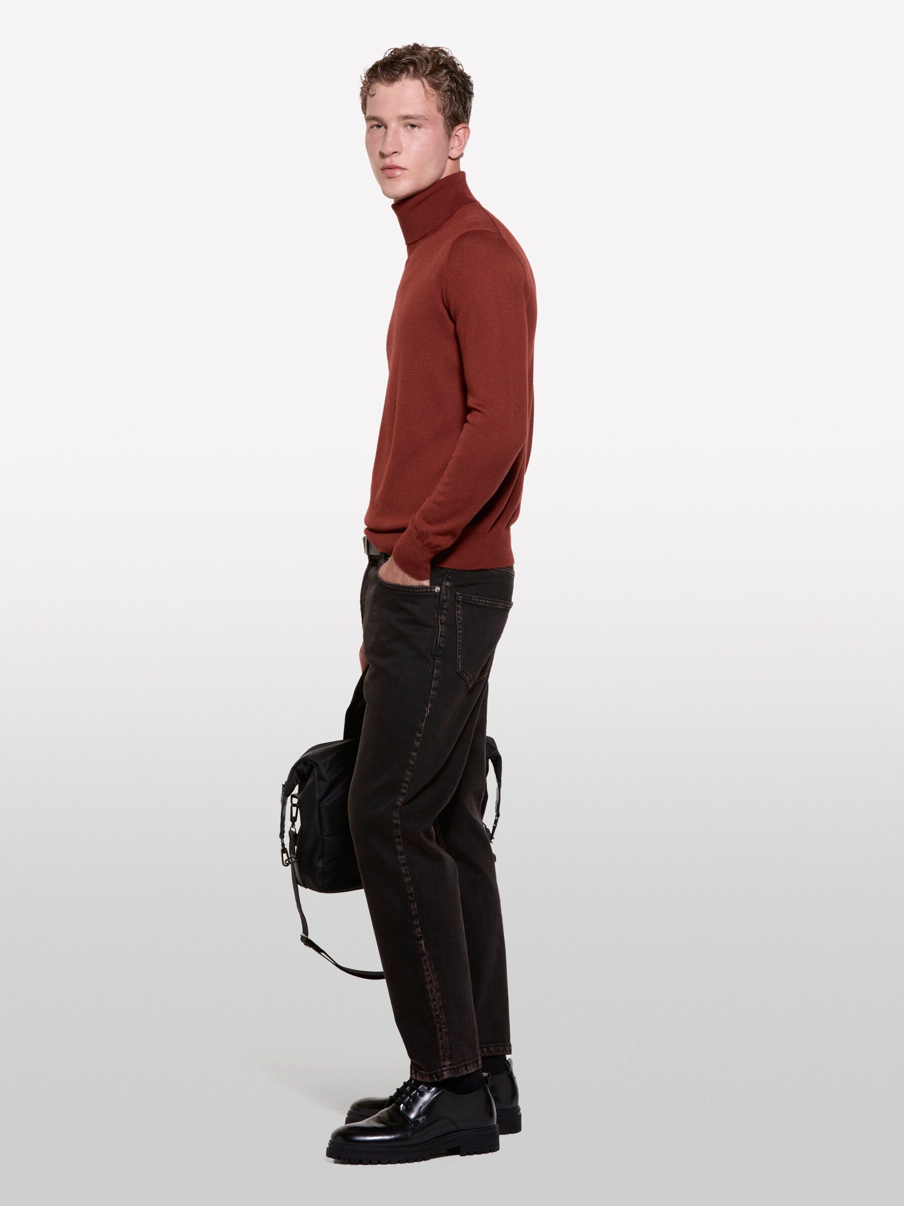 TURTLE NECK SWEATER Men image number null