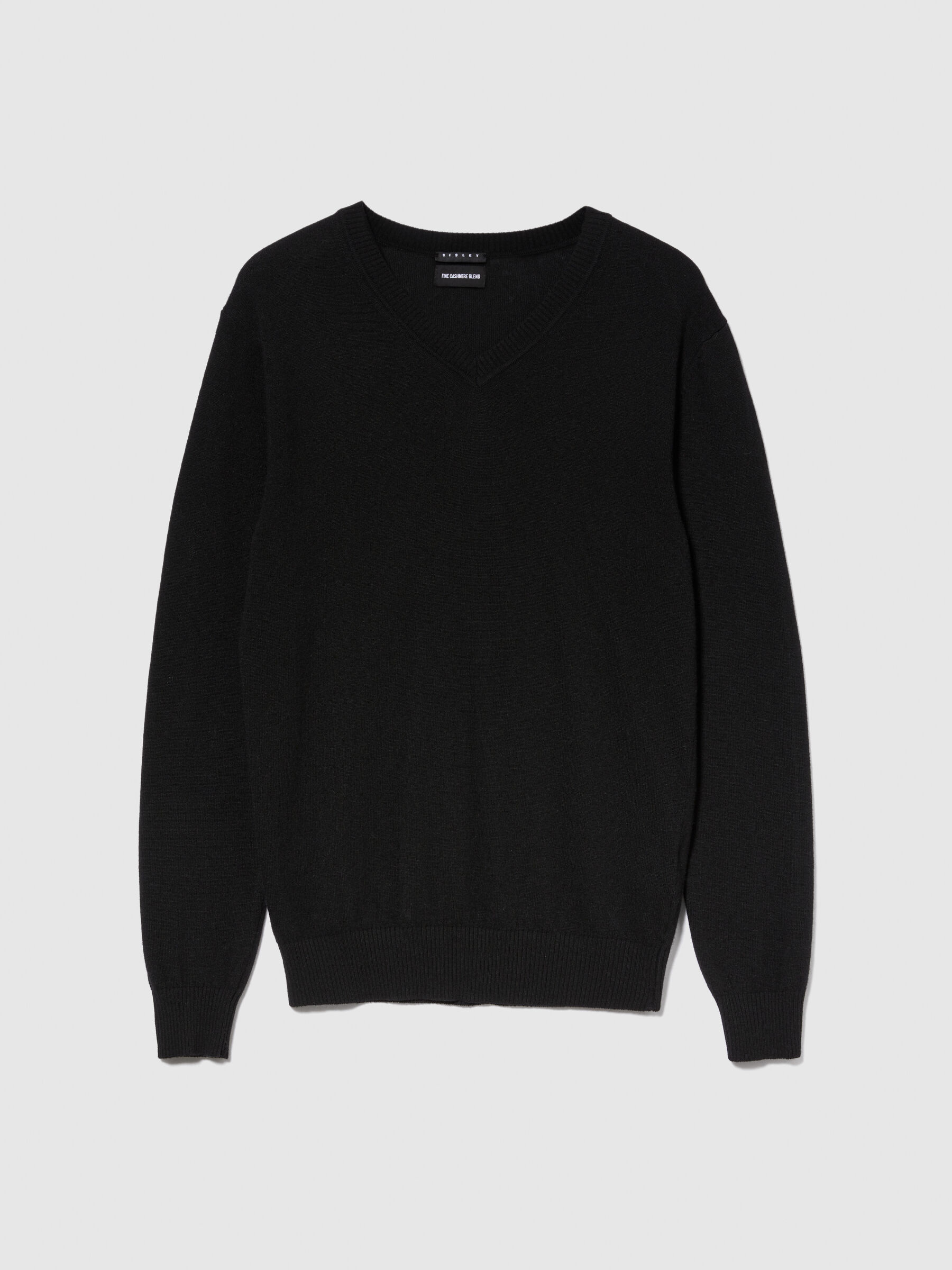 Slim fit best sale v neck sweater