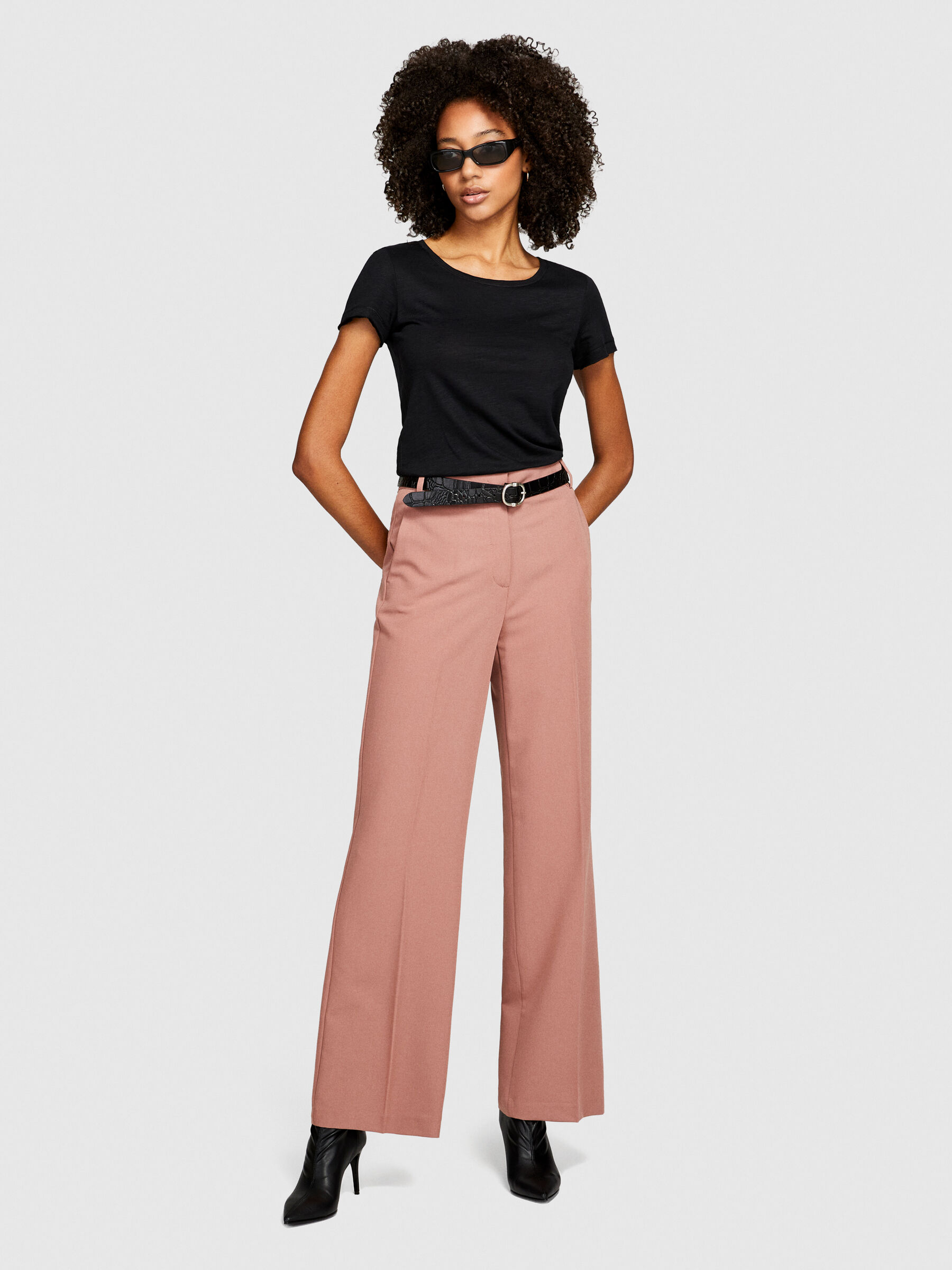 Round neck t-shirt with raw cut Women image number null