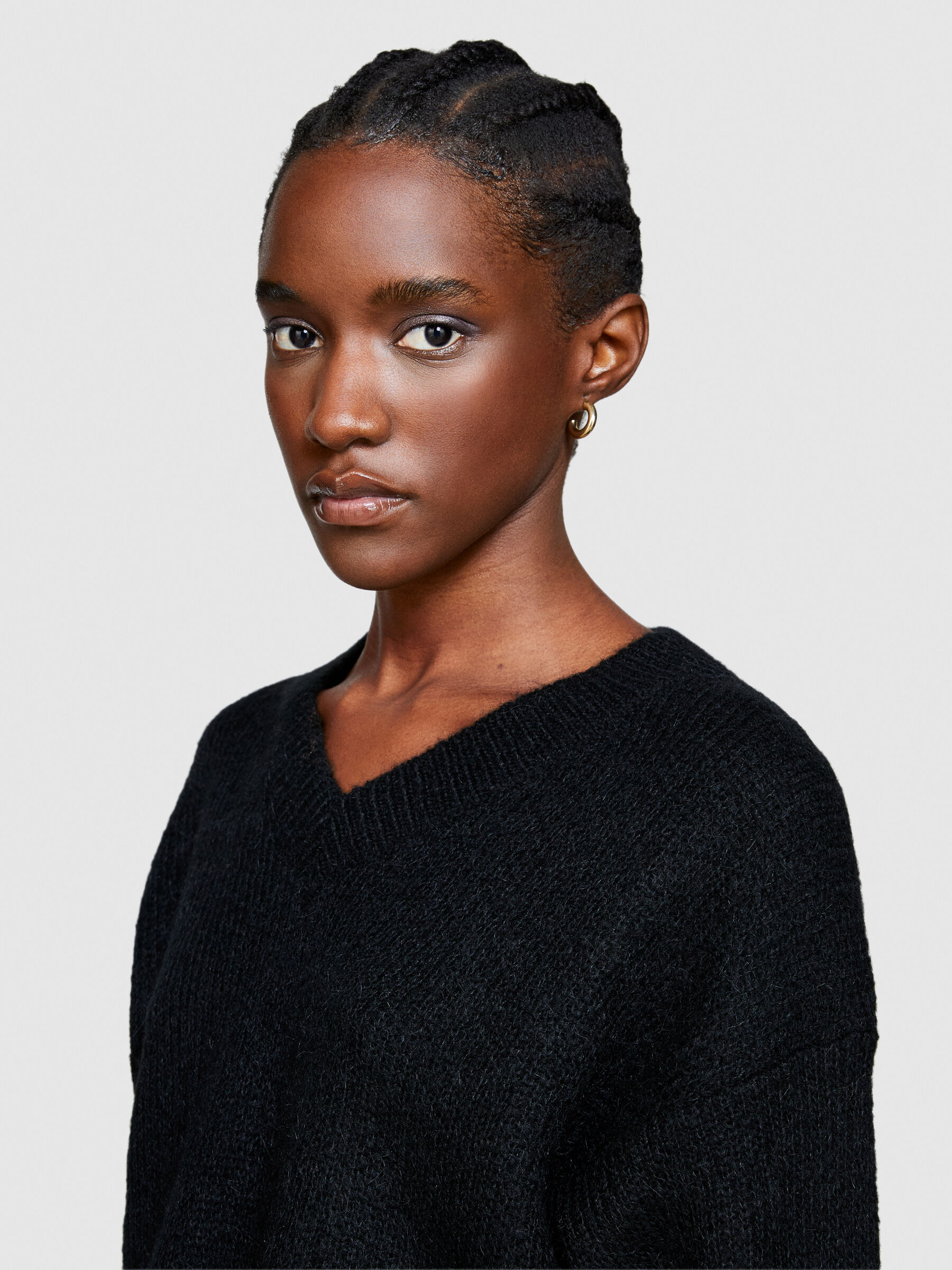Black v store neck cropped sweater