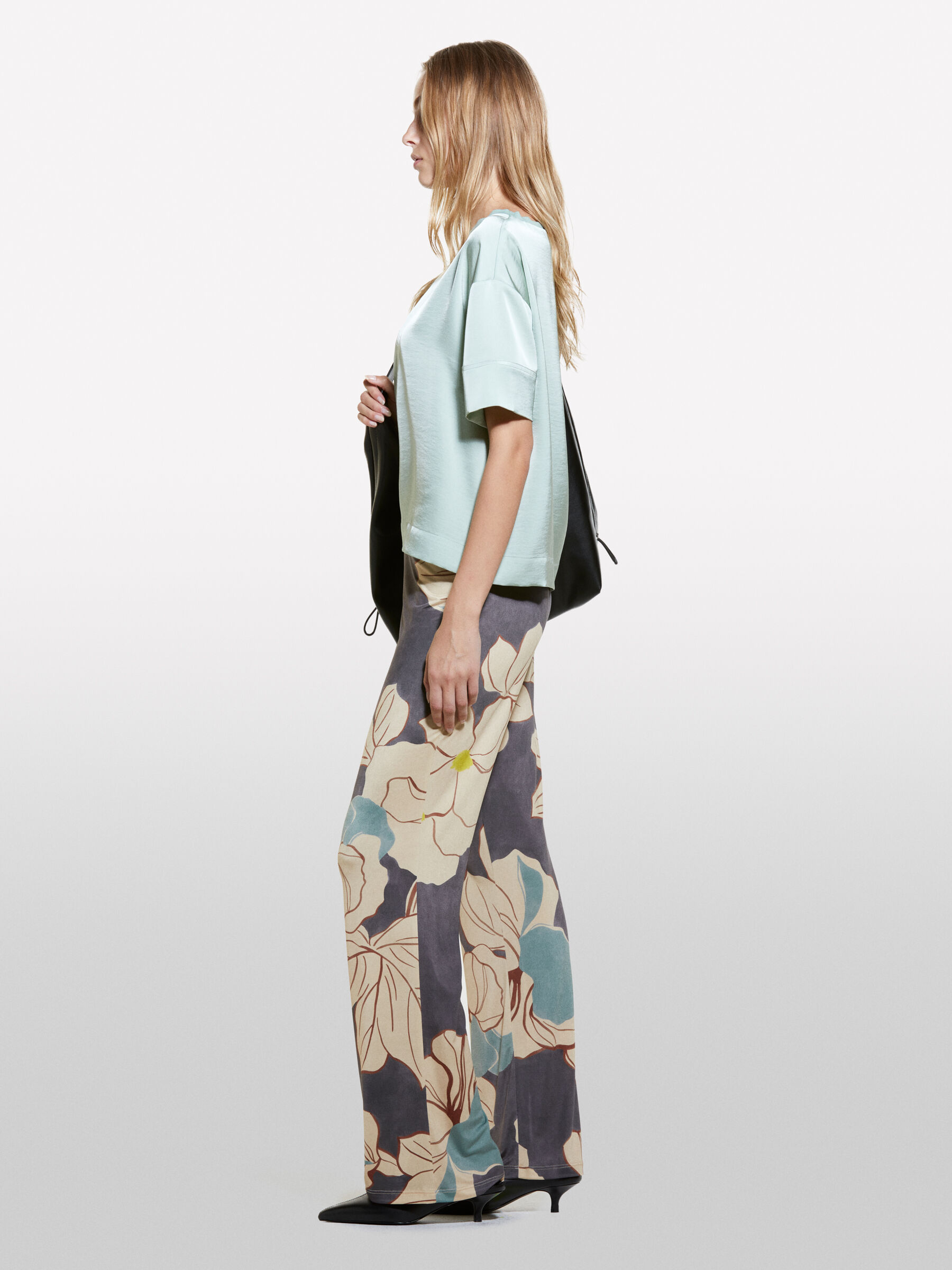 TROUSERS Women image number null