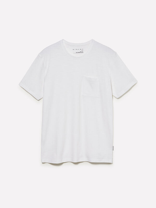 T-shirt with pocket - men's short sleeve t-shirts | Sisley