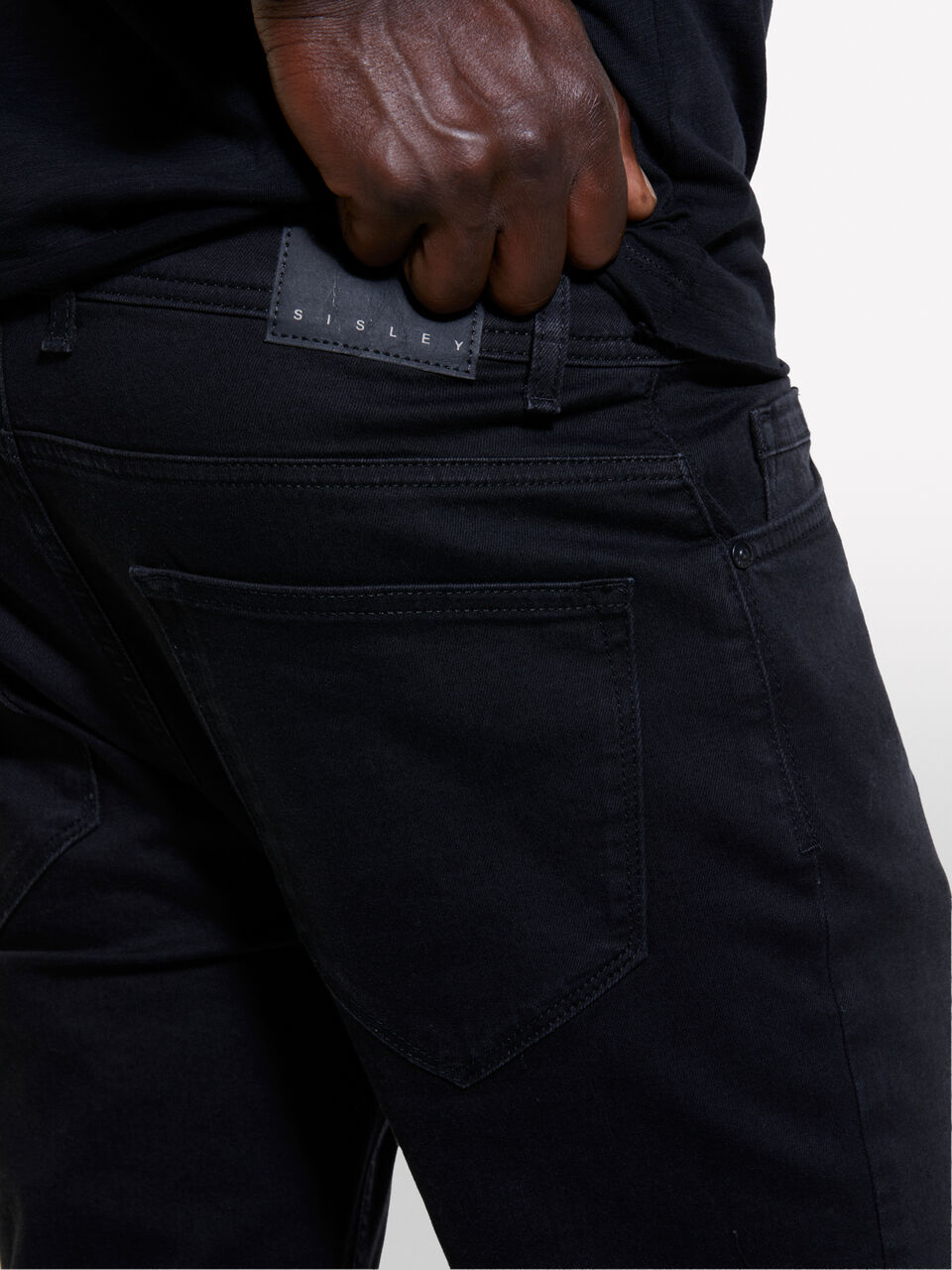 TROUSERS Men image number null