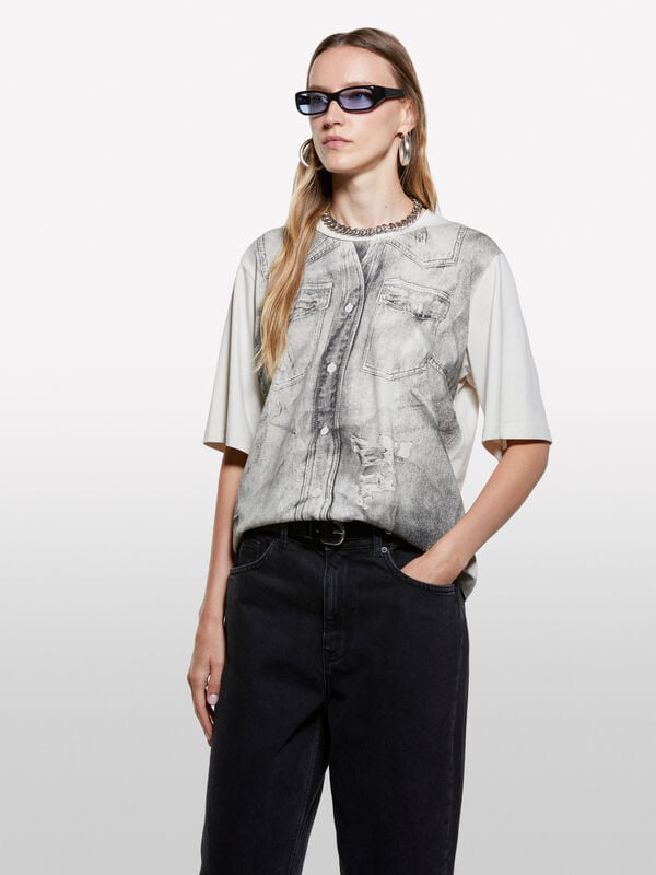 Dove gray t-shirt with denim look print Dove gray t-shirt with denim look print - women's short sleeve t-shirts | Sisley