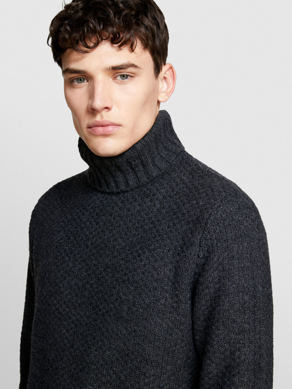 TURTLE NECK SWEATER Men image number null
