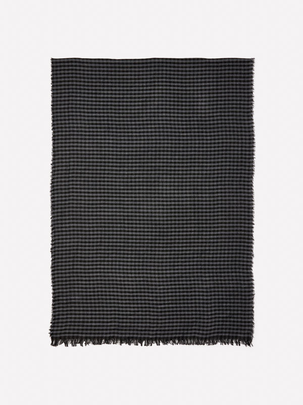 Dark gray yarn dyed frayed scarf - men's scarves and foulards | Sisley