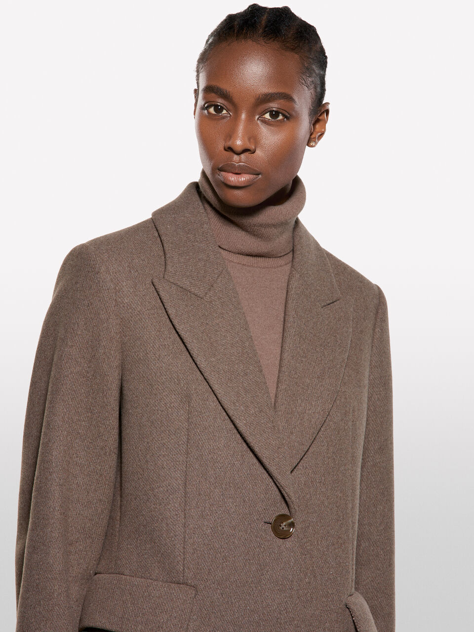 COAT Women image number null