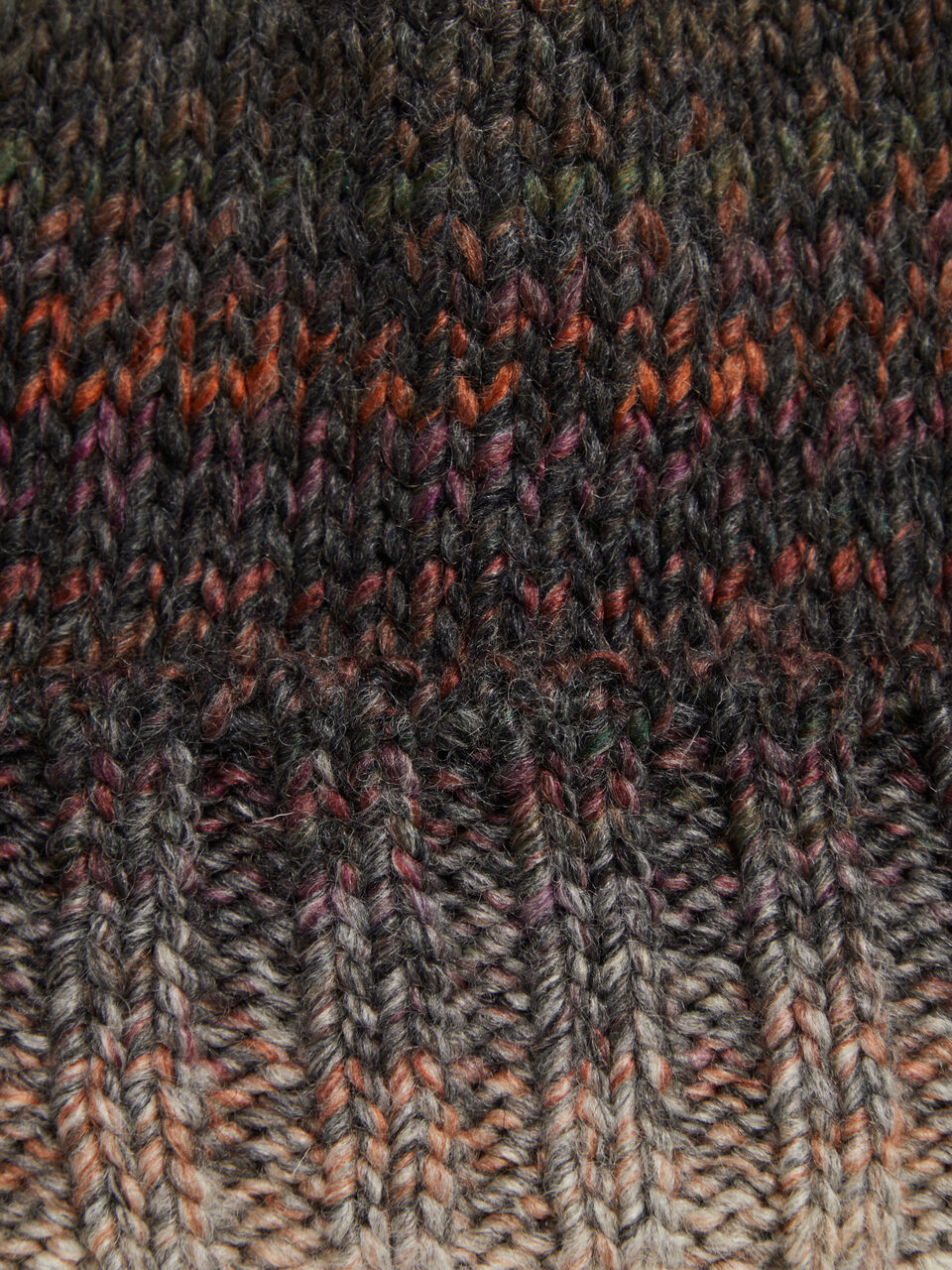 KNITTED - HAT Women image number null