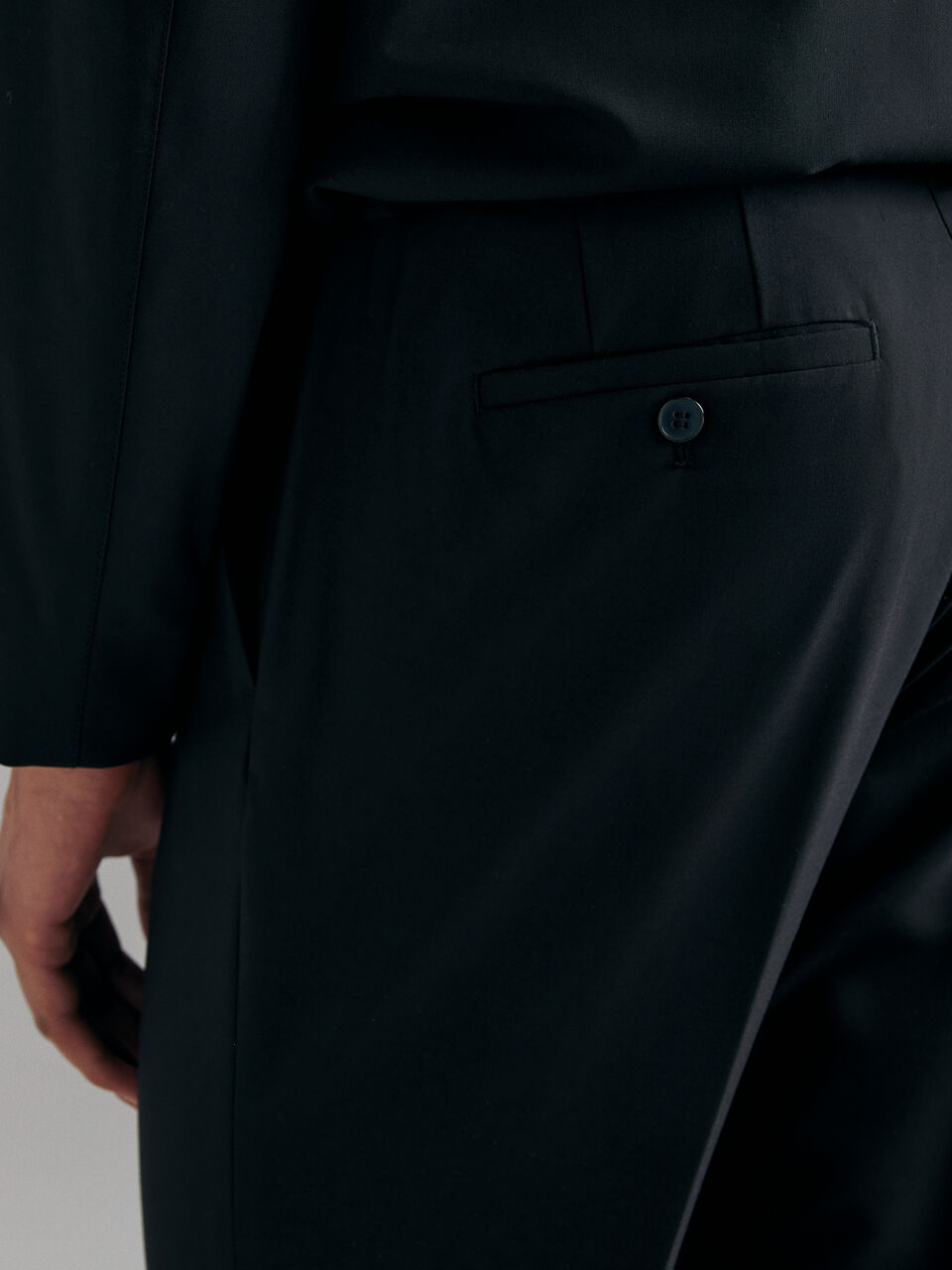 TROUSERS Men image number null