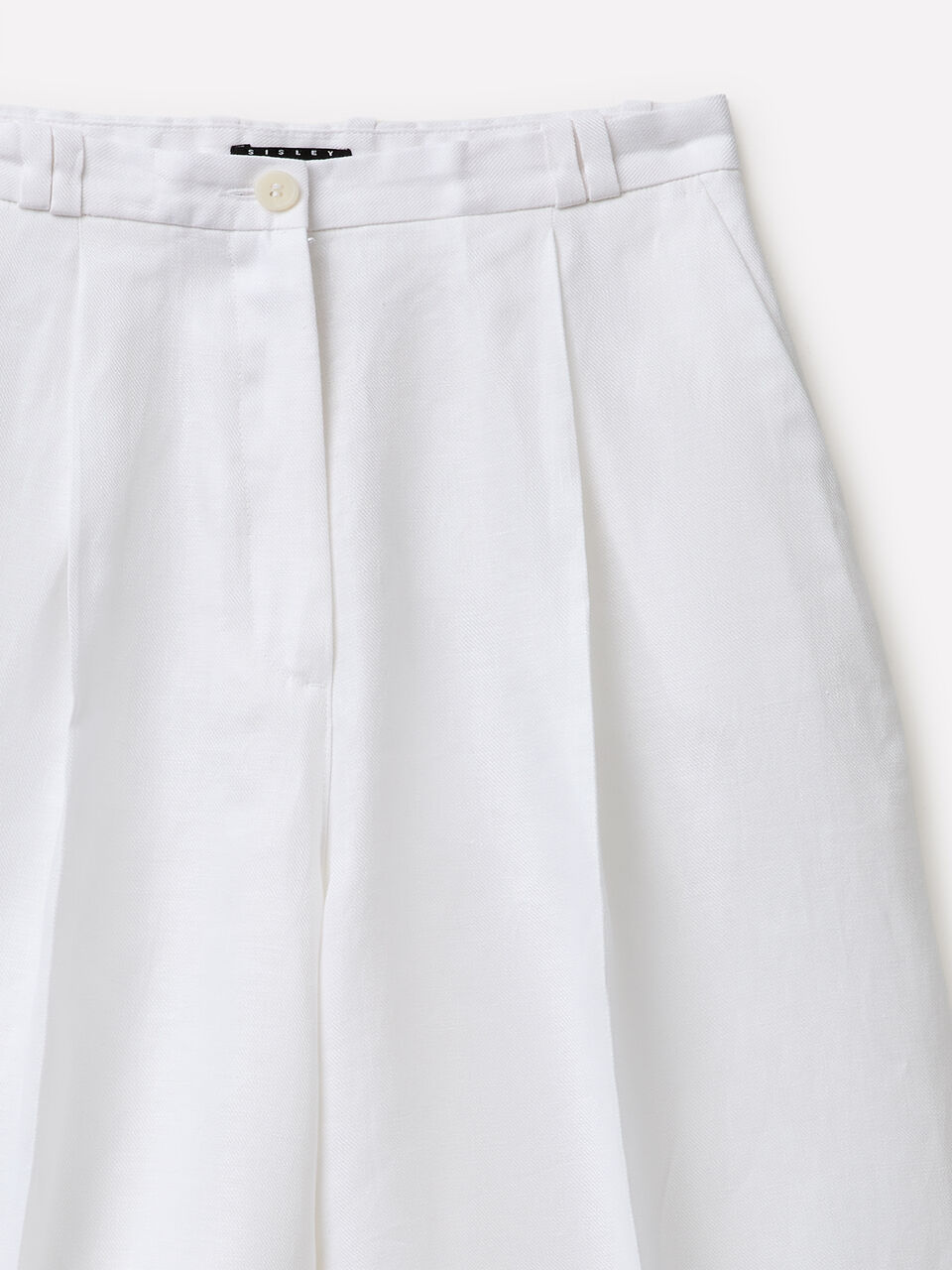 BERMUDA Women image number null