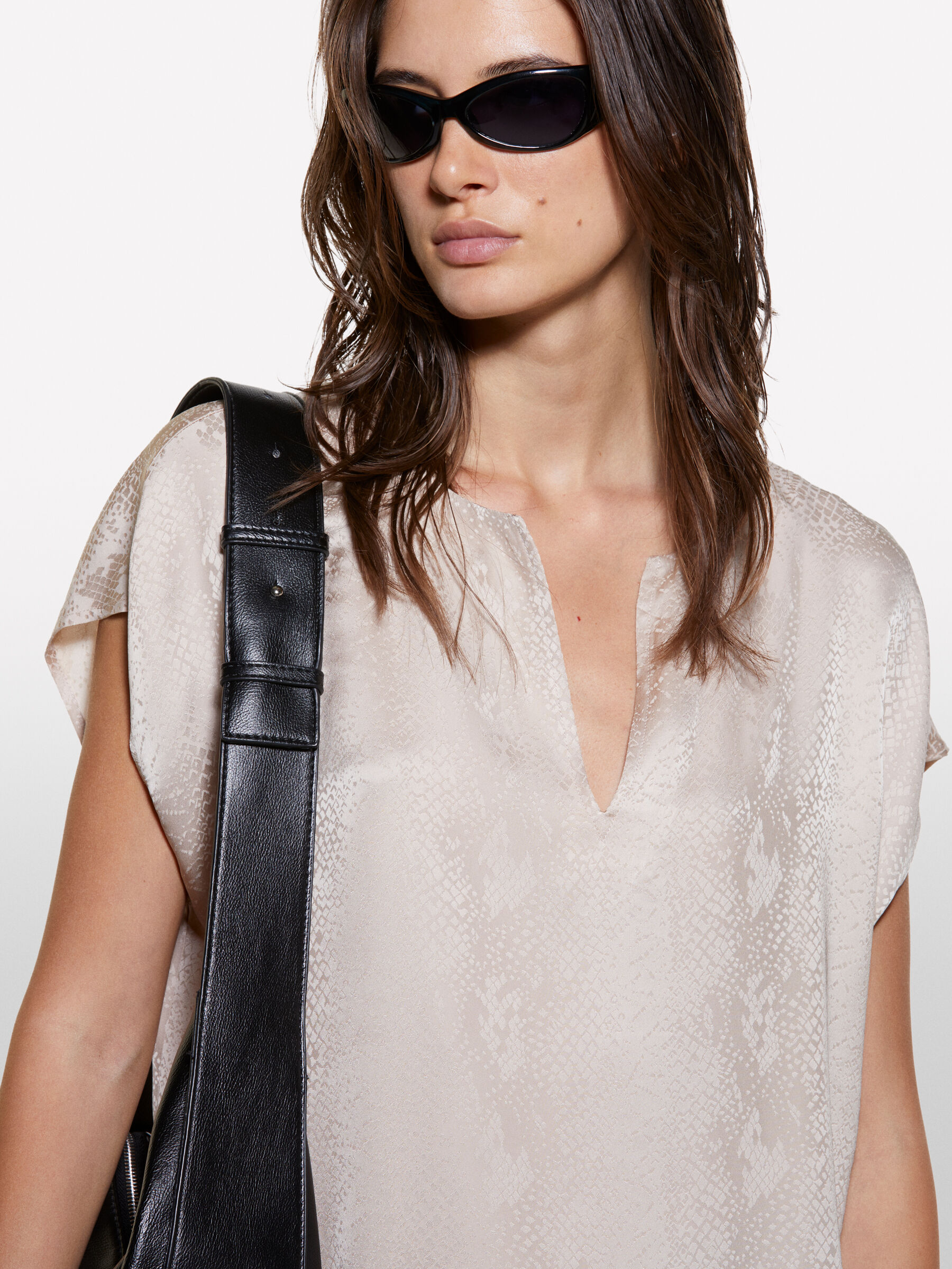 Women s Blouses elegant lace and silk Sisley