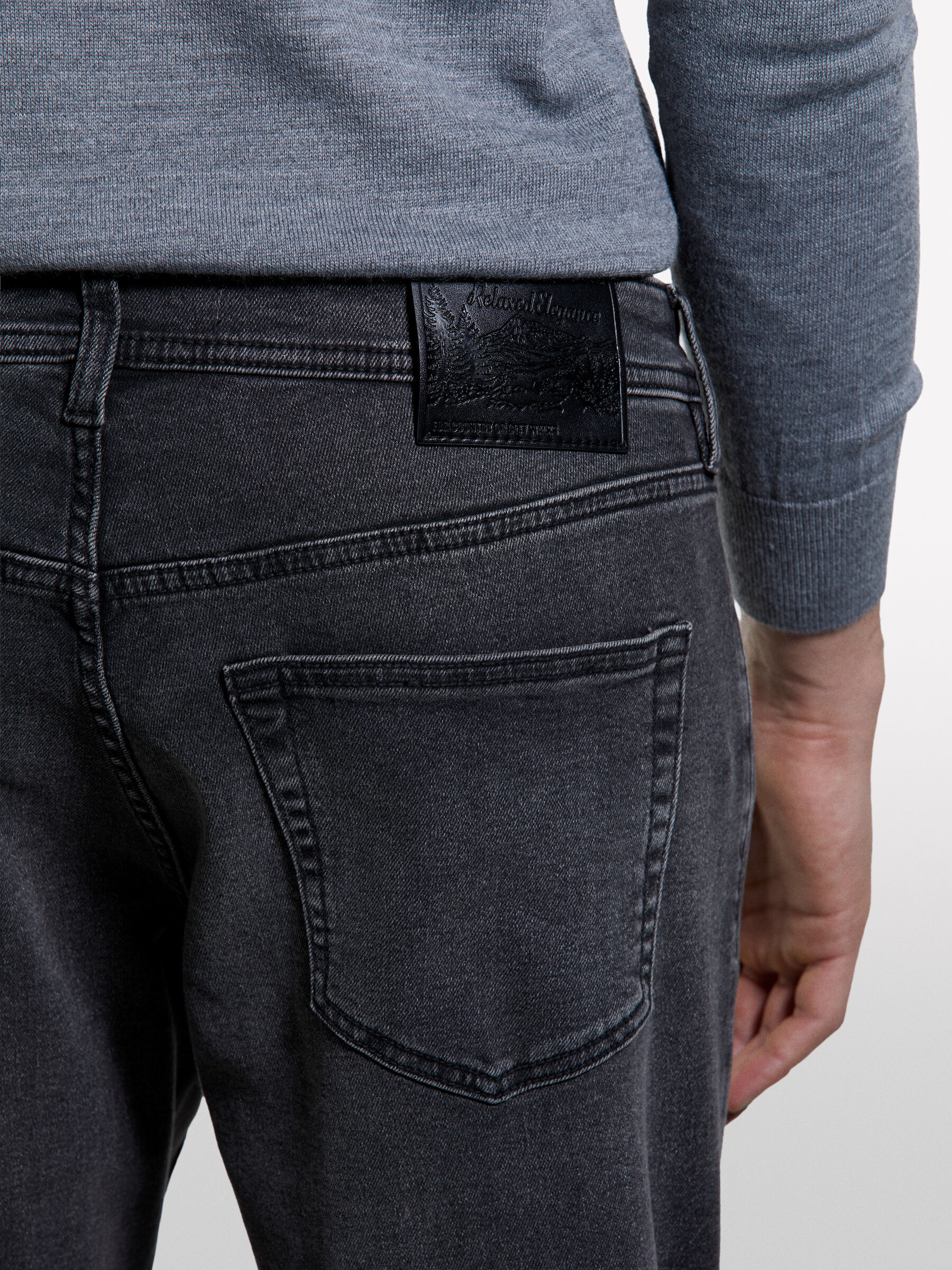 TROUSERS Men image number null