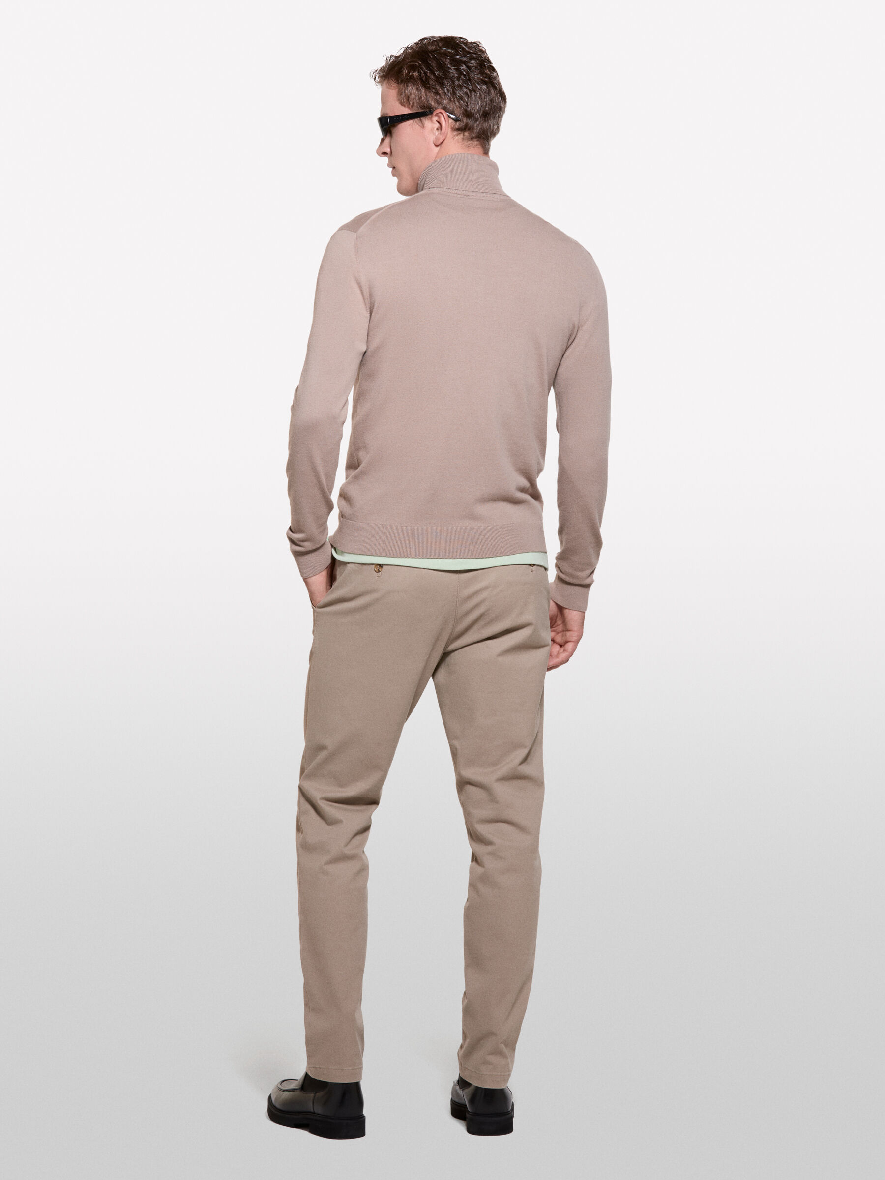 TROUSERS Men image number null