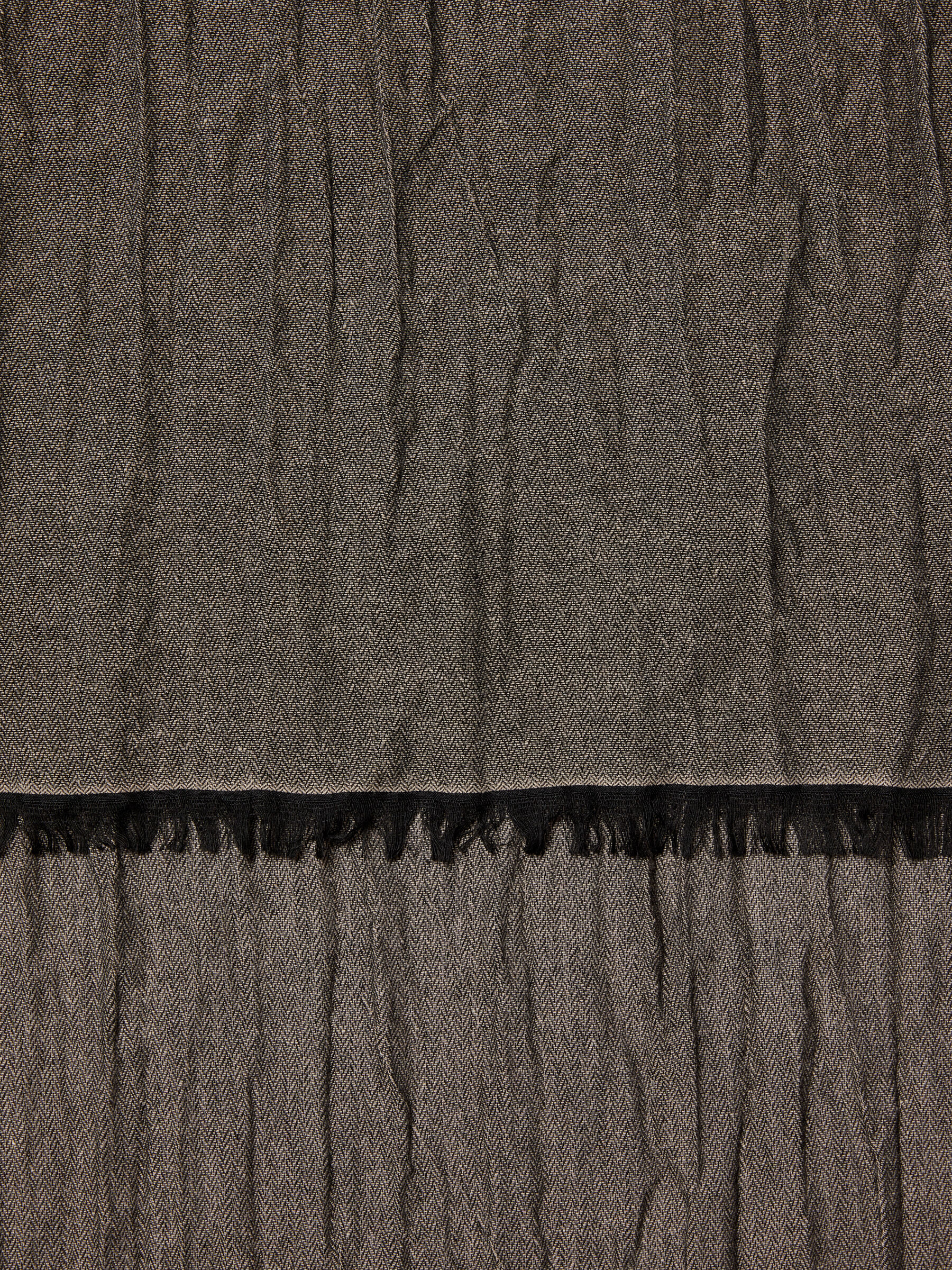 SCARF Men image number null