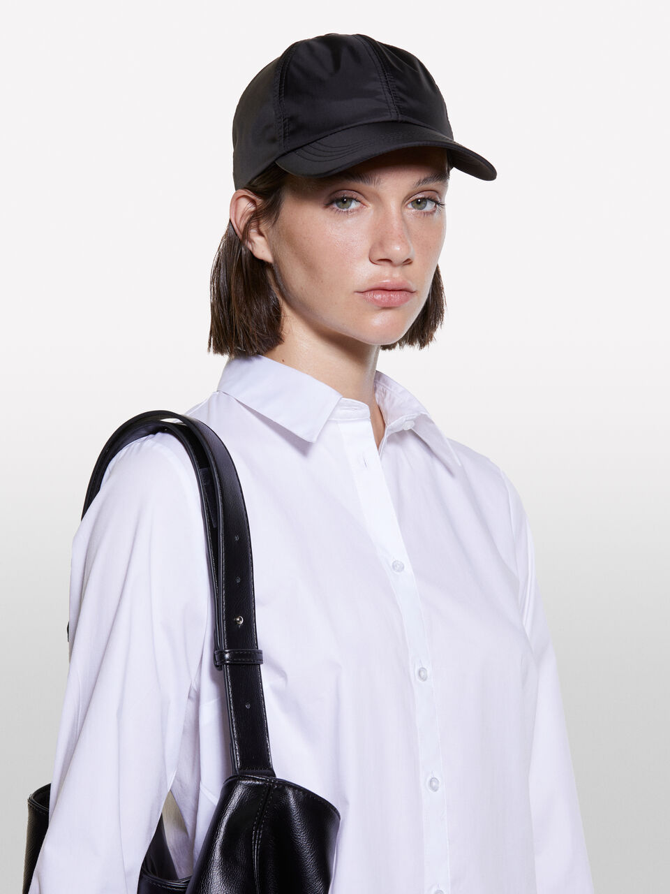 CAP WITH VISOR Women image number null