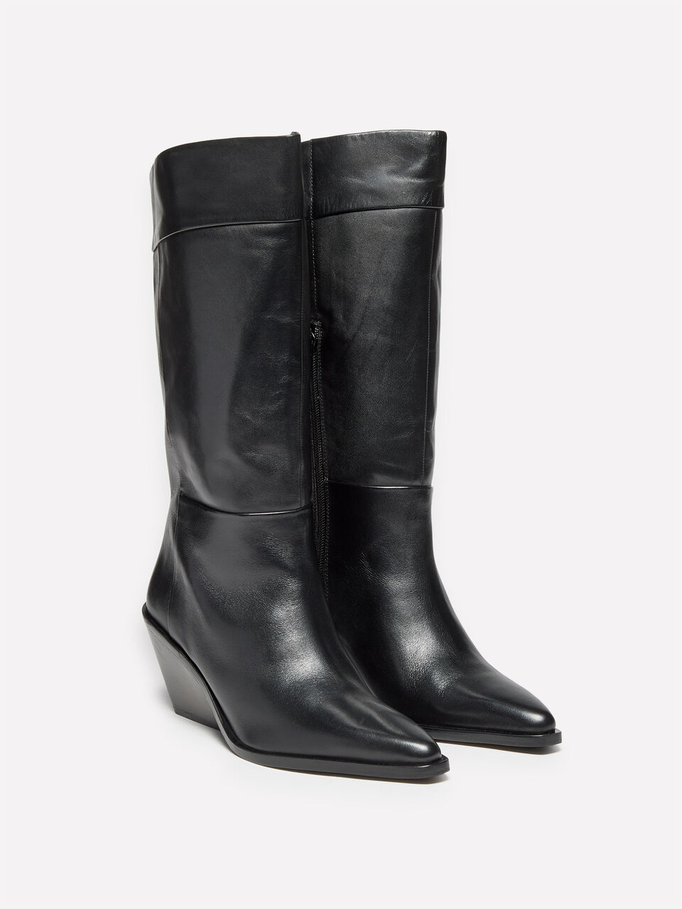 BOOT Women image number null