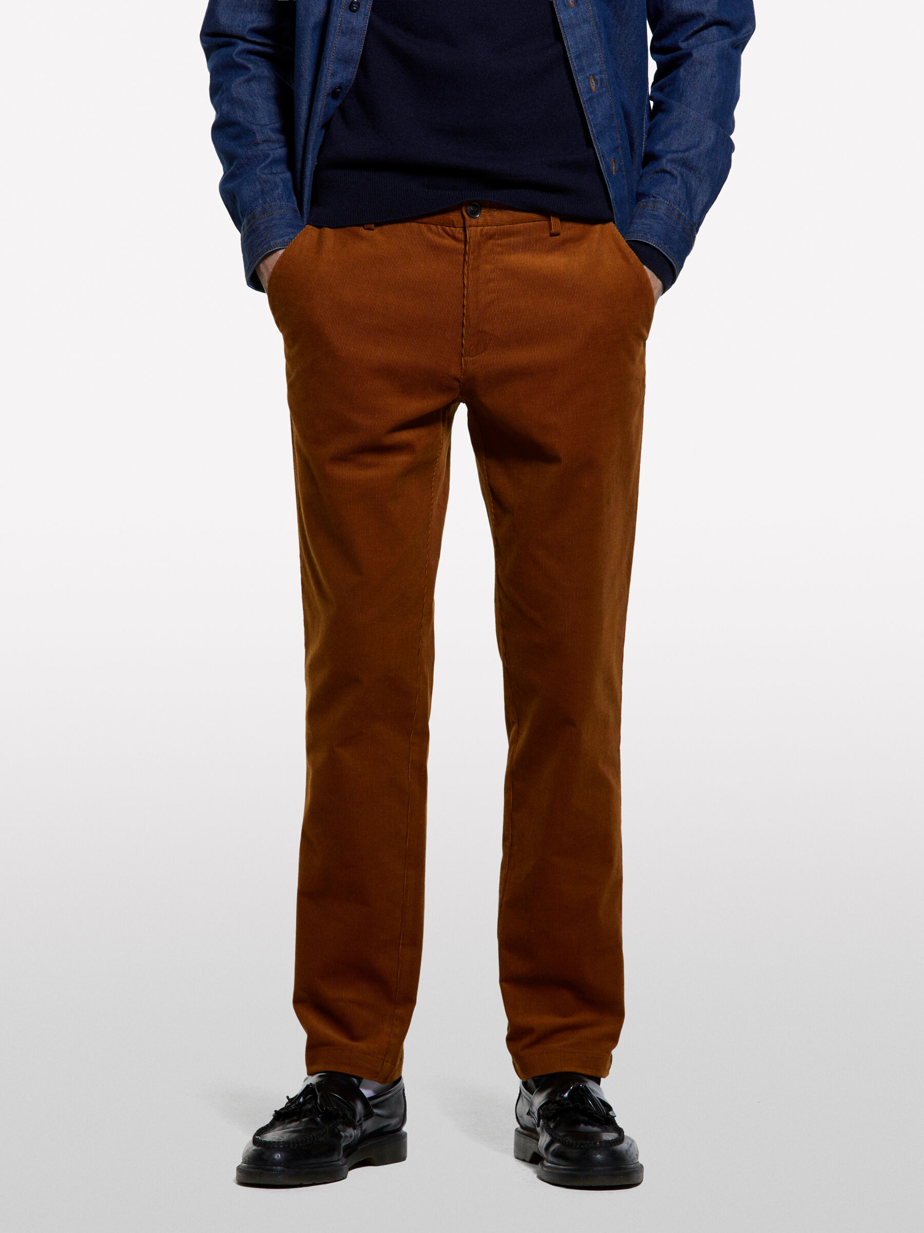 TROUSERS Men image number null