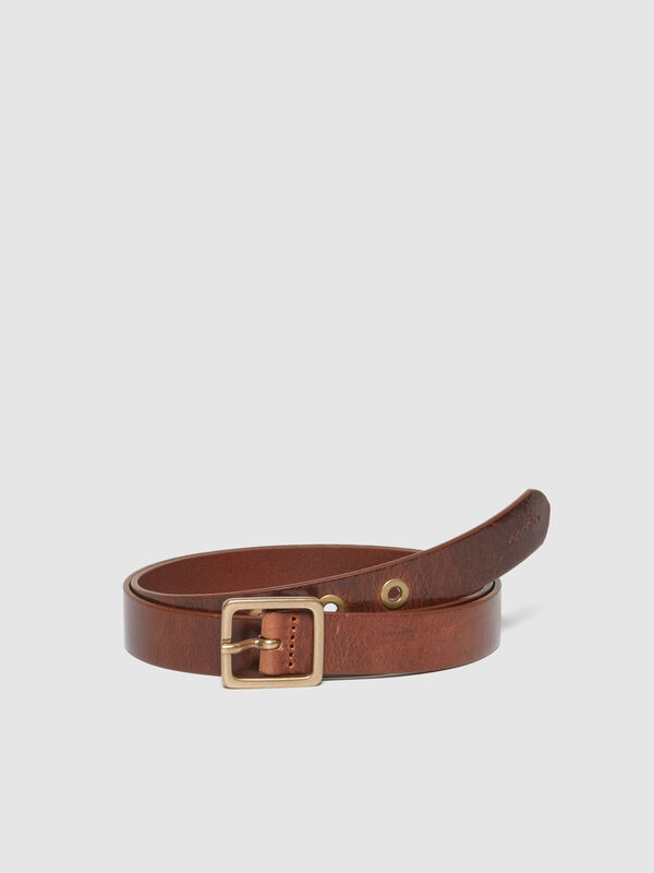 Leather belt with eyelets