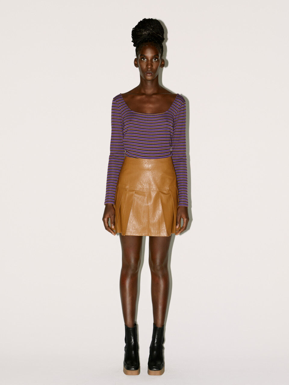 Mini skirt with pleats